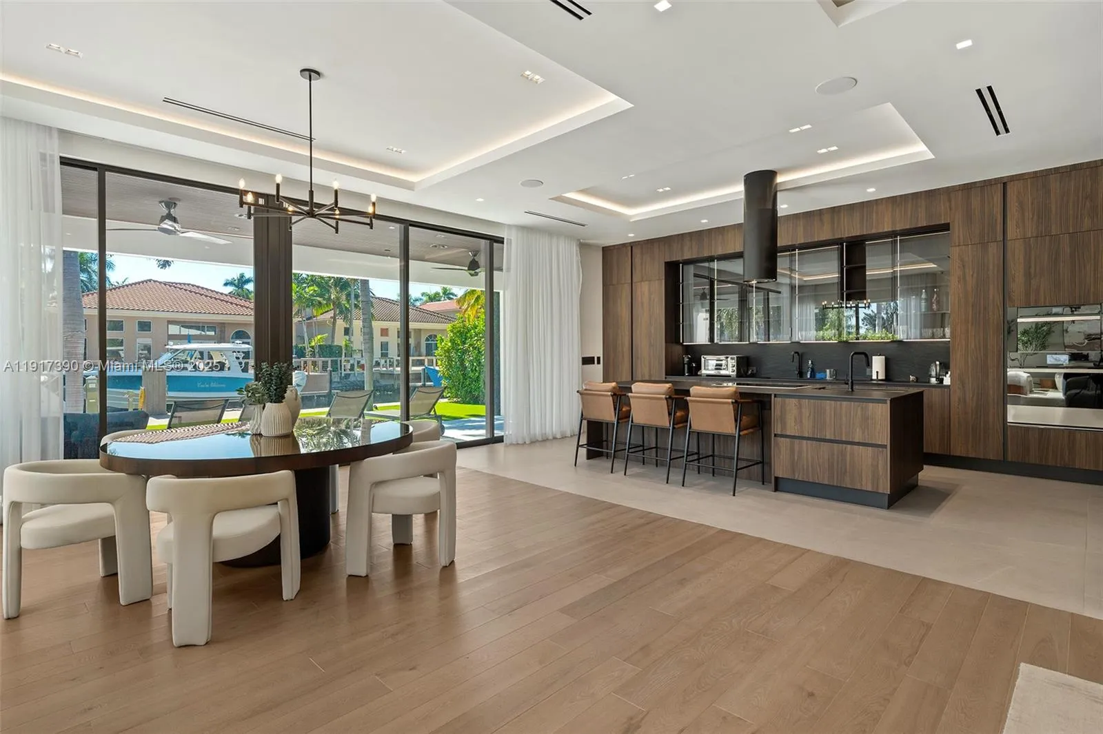 900 Washington St, Hollywood, Florida 33019, Hollywood, Florida 33019, 4 Bedrooms Bedrooms, ,4 BathroomsBathrooms,Residential,For Sale,900 Washington St, Hollywood, Florida 33019,A11917390