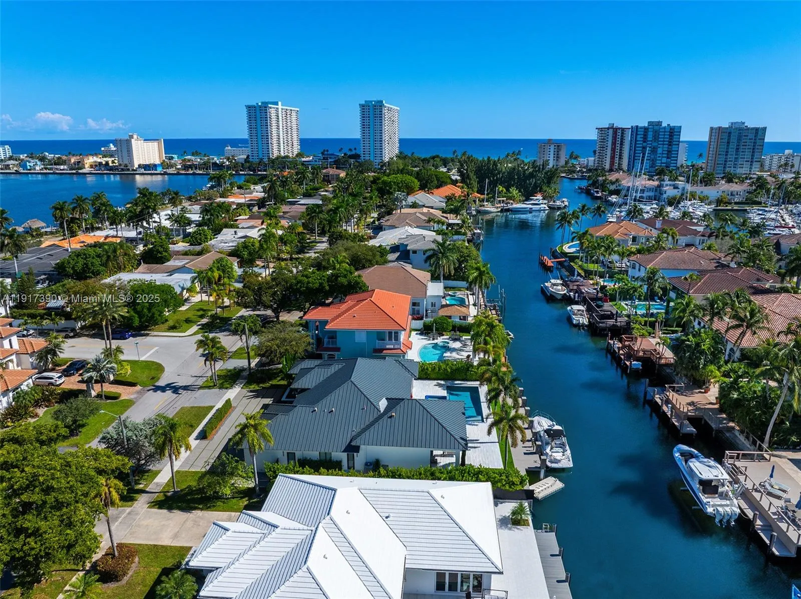 900 Washington St, Hollywood, Florida 33019, Hollywood, Florida 33019, 4 Bedrooms Bedrooms, ,4 BathroomsBathrooms,Residential,For Sale,900 Washington St, Hollywood, Florida 33019,A11917390