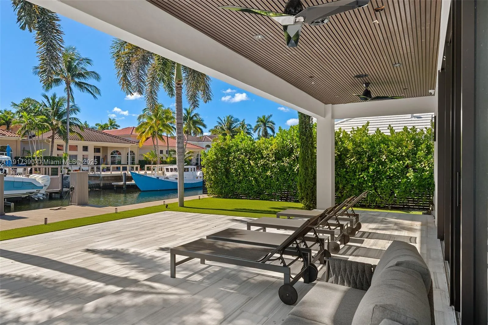 900 Washington St, Hollywood, Florida 33019, Hollywood, Florida 33019, 4 Bedrooms Bedrooms, ,4 BathroomsBathrooms,Residential,For Sale,900 Washington St, Hollywood, Florida 33019,A11917390