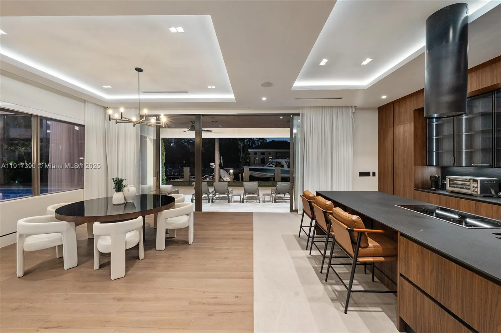 900 Washington St, Hollywood, Florida 33019, Hollywood, Florida 33019, 4 Bedrooms Bedrooms, ,4 BathroomsBathrooms,Residential,For Sale,900 Washington St, Hollywood, Florida 33019,A11917390