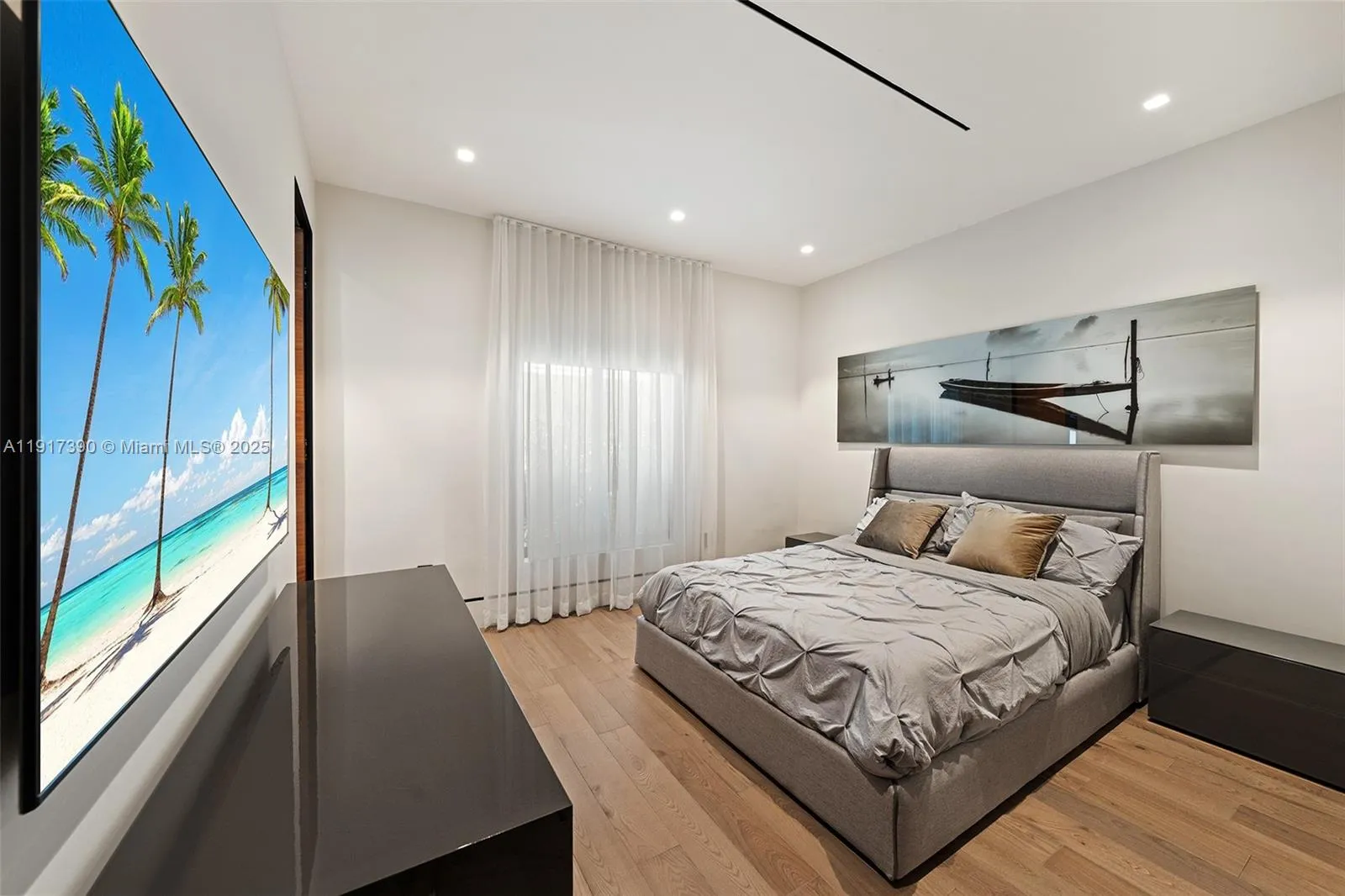 900 Washington St, Hollywood, Florida 33019, Hollywood, Florida 33019, 4 Bedrooms Bedrooms, ,4 BathroomsBathrooms,Residential,For Sale,900 Washington St, Hollywood, Florida 33019,A11917390