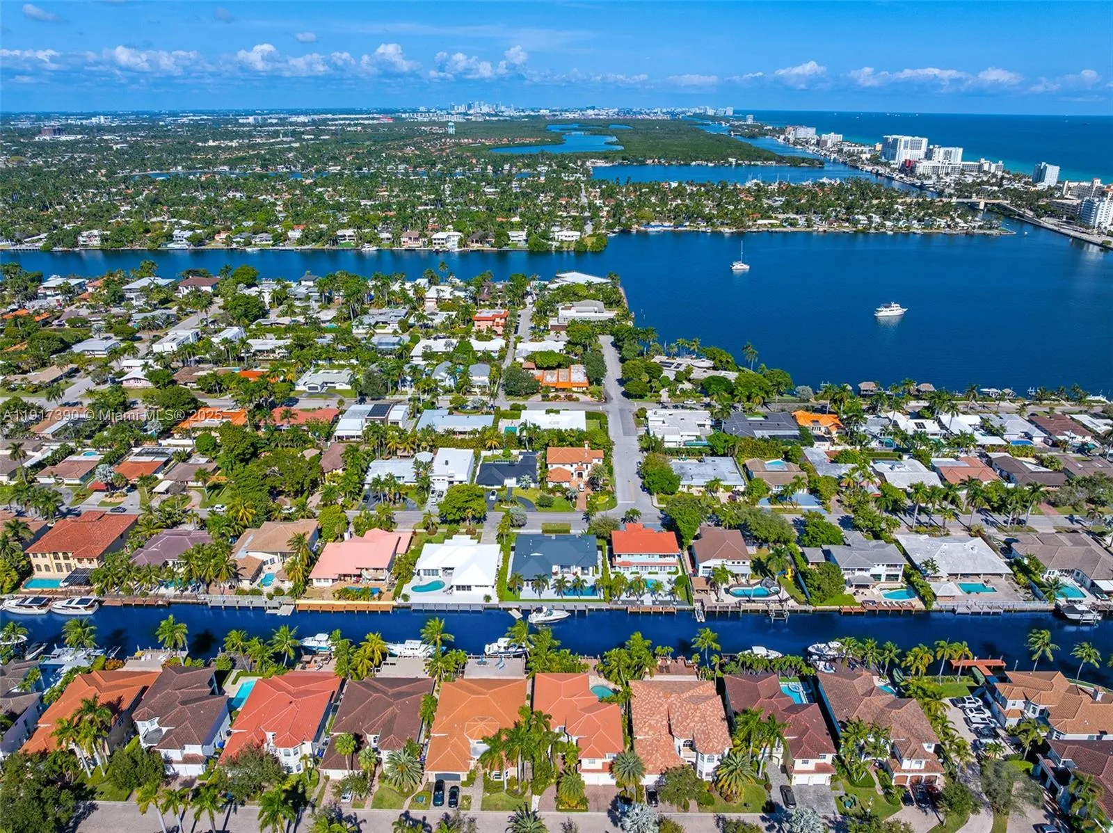 900 Washington St, Hollywood, Florida 33019, Hollywood, Florida 33019, 4 Bedrooms Bedrooms, ,4 BathroomsBathrooms,Residential,For Sale,900 Washington St, Hollywood, Florida 33019,A11917390