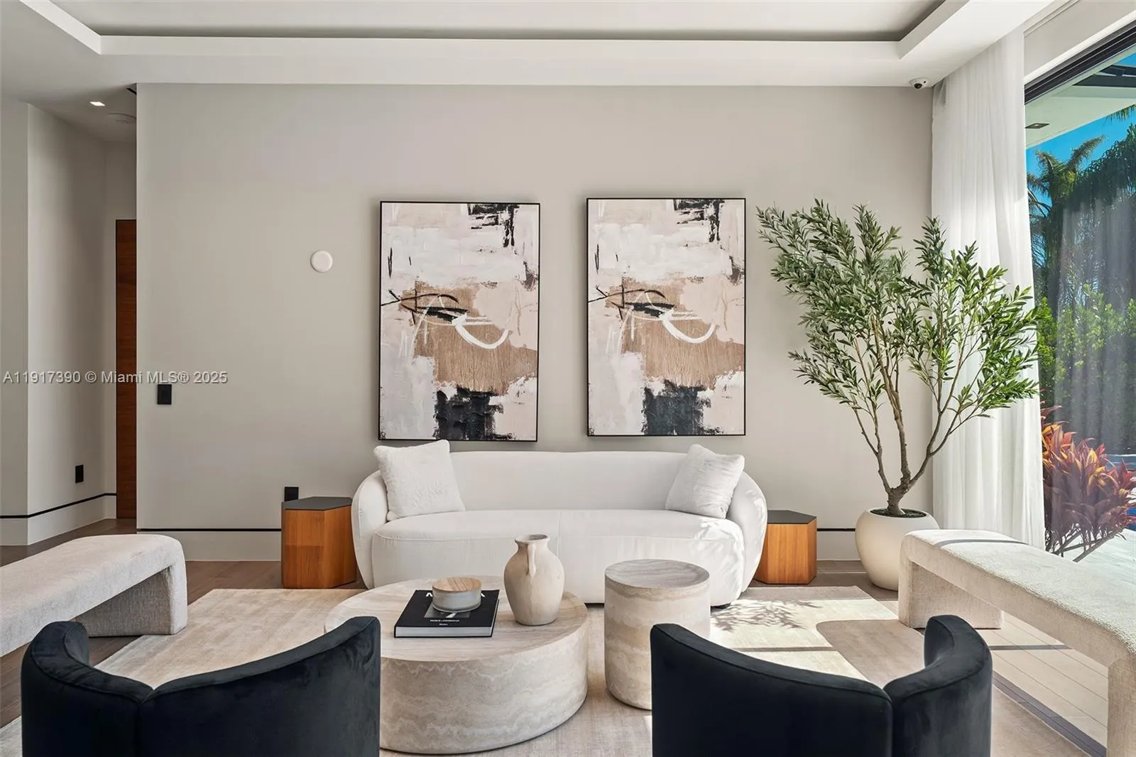 900 Washington St, Hollywood, Florida 33019, Hollywood, Florida 33019, 4 Bedrooms Bedrooms, ,4 BathroomsBathrooms,Residential,For Sale,900 Washington St, Hollywood, Florida 33019,A11917390