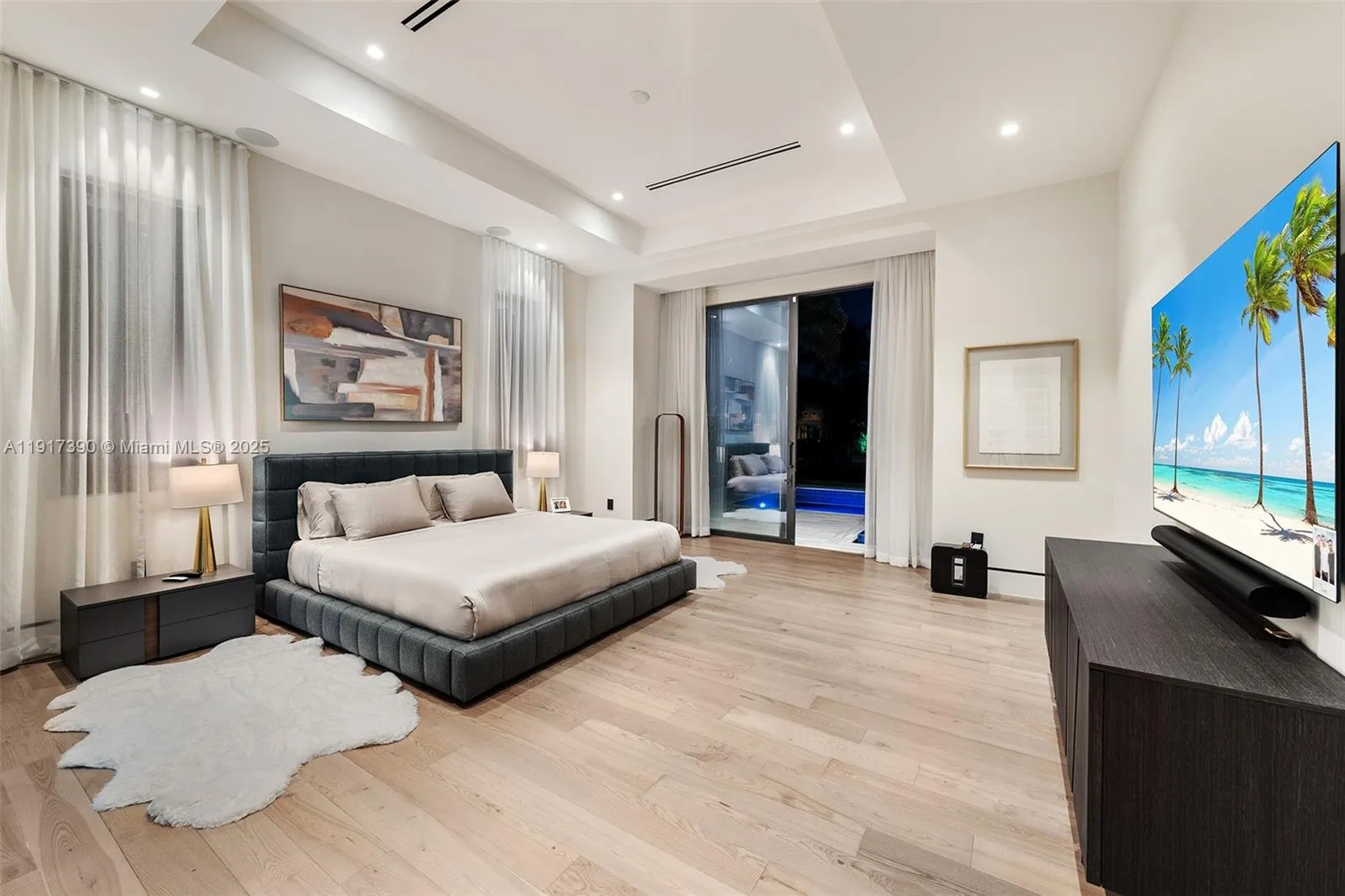 900 Washington St, Hollywood, Florida 33019, Hollywood, Florida 33019, 4 Bedrooms Bedrooms, ,4 BathroomsBathrooms,Residential,For Sale,900 Washington St, Hollywood, Florida 33019,A11917390