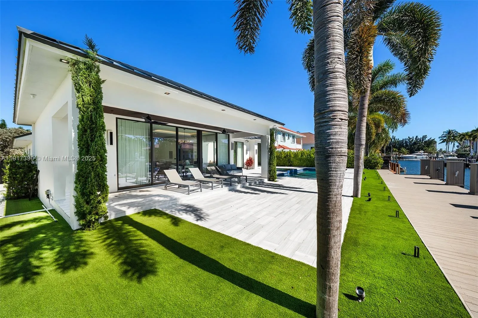 900 Washington St, Hollywood, Florida 33019, Hollywood, Florida 33019, 4 Bedrooms Bedrooms, ,4 BathroomsBathrooms,Residential,For Sale,900 Washington St, Hollywood, Florida 33019,A11917390