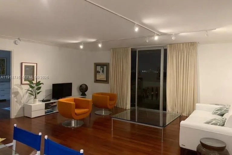 625 Biltmore Way 805, Coral Gables, Florida 33134, Coral Gables, Florida 33134, 2 Bedrooms Bedrooms, ,2 BathroomsBathrooms,Residential Lease,For Rent,625 Biltmore Way 805, Coral Gables, Florida 33134,A11918745