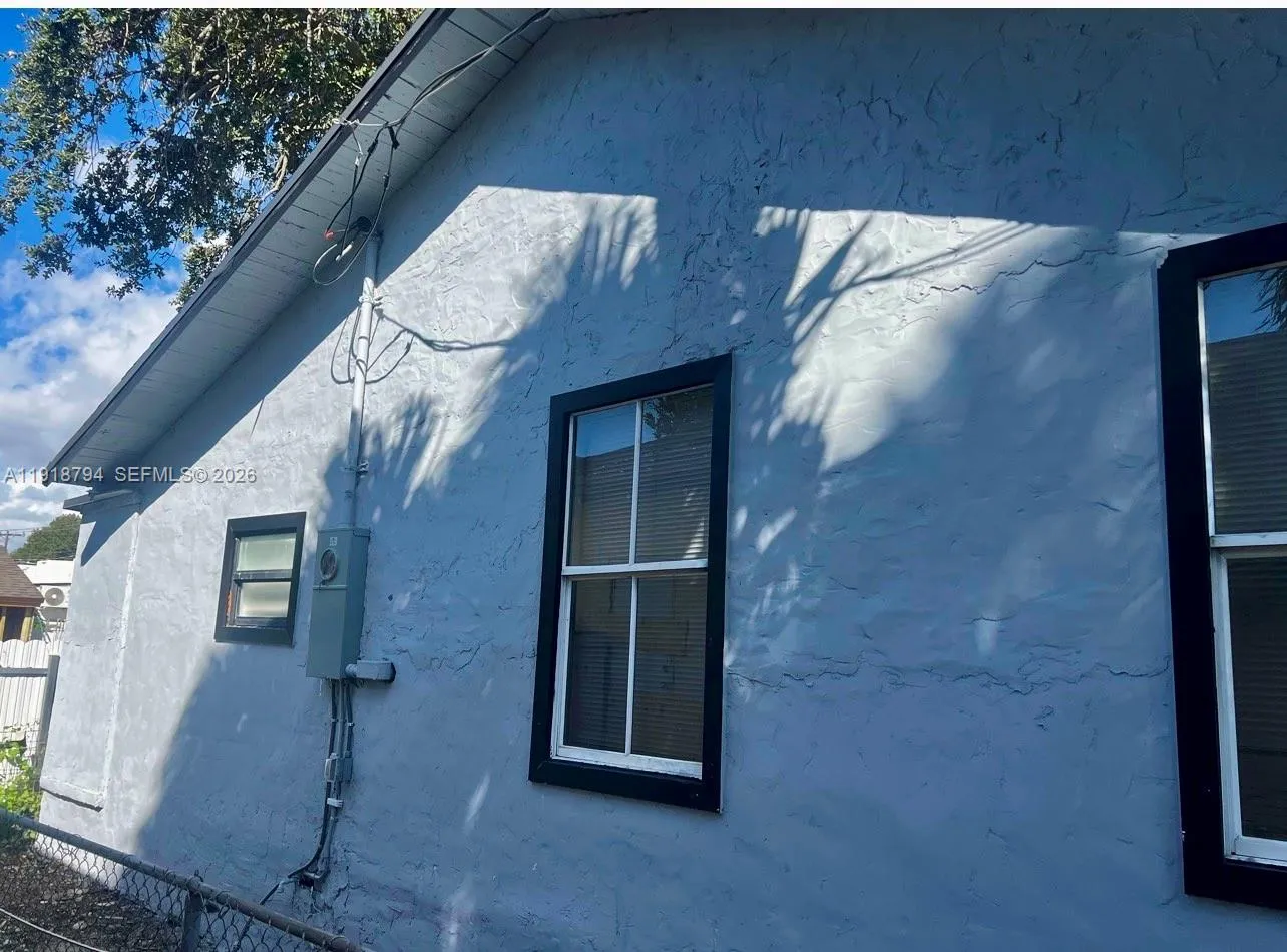 1800 Sw 3rd St, Miami, Florida 33135, Miami, Florida 33135, 2 Bedrooms Bedrooms, ,1 BathroomBathrooms,Residential,For Sale,1800 Sw 3rd St, Miami, Florida 33135,A11918794