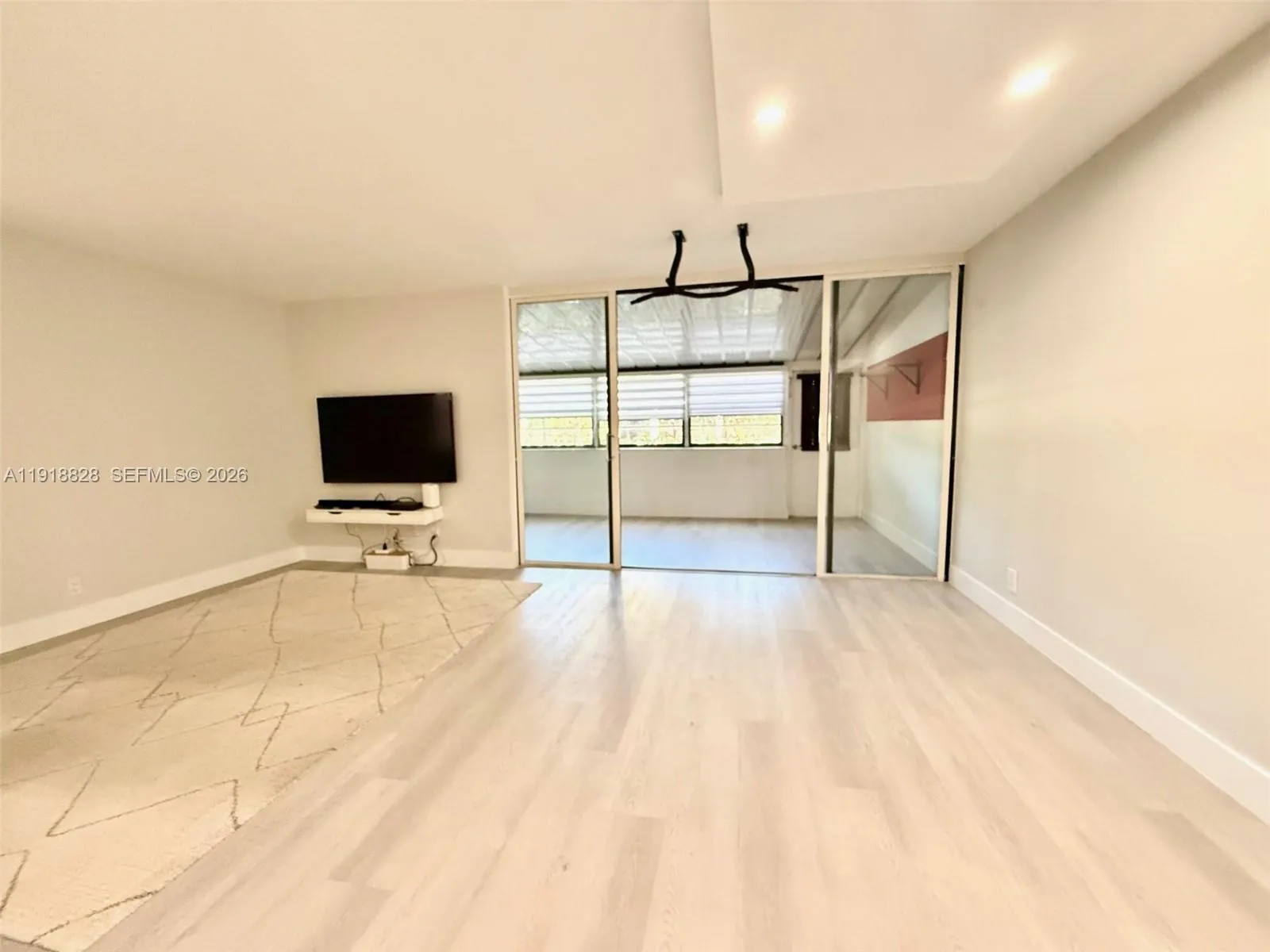 20200 W Country Club Dr 112, Aventura, Florida 331, Aventura, Florida 33180, 3 Bedrooms Bedrooms, ,2 BathroomsBathrooms,Residential,For Sale,20200 W Country Club Dr 112, Aventura, Florida 331,A11918828