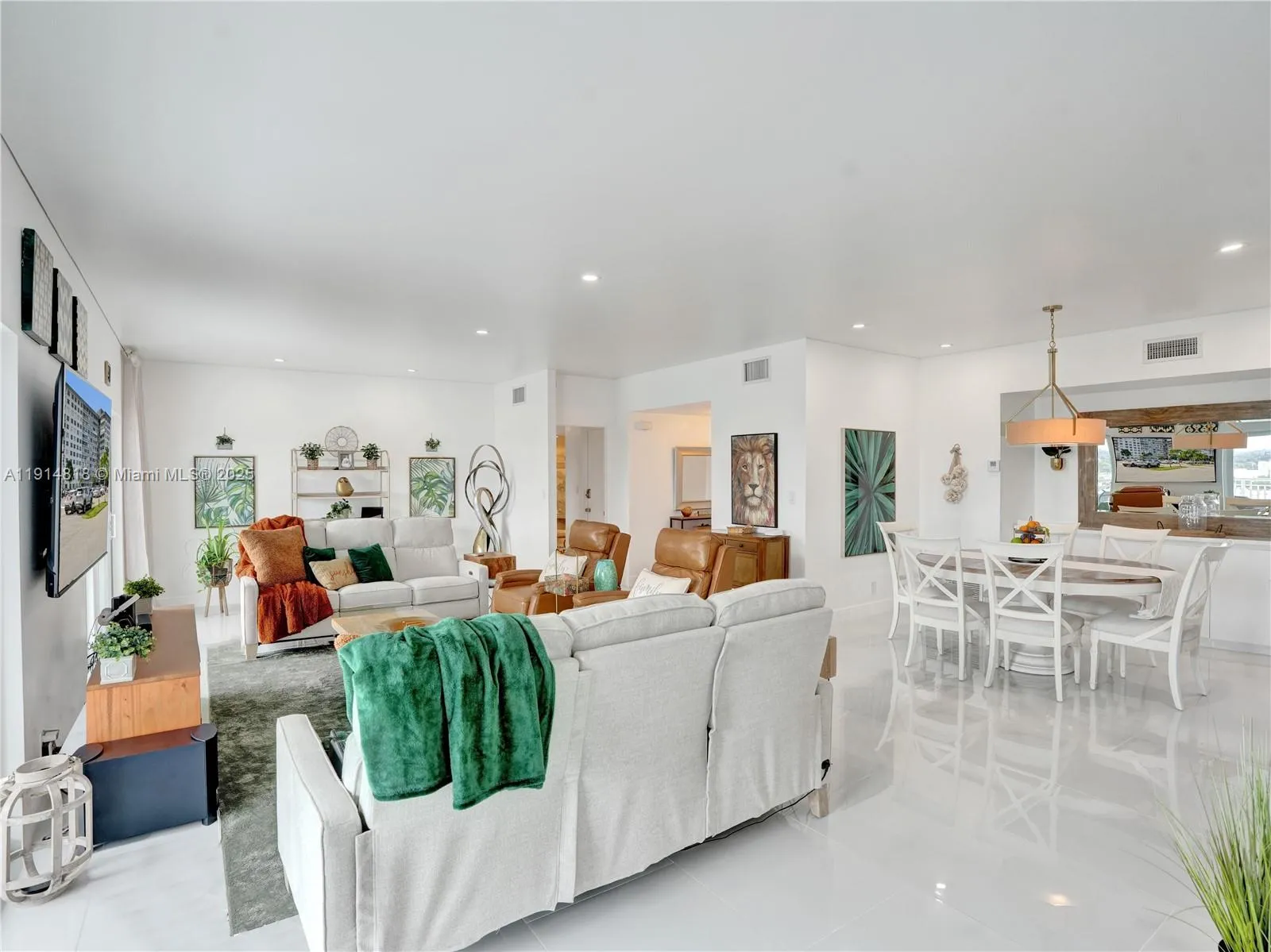 3800 Hillcrest Dr 1204, Hollywood, Florida 33021, Hollywood, Florida 33021, 2 Bedrooms Bedrooms, ,3 BathroomsBathrooms,Residential,For Sale,3800 Hillcrest Dr 1204, Hollywood, Florida 33021,A11914818