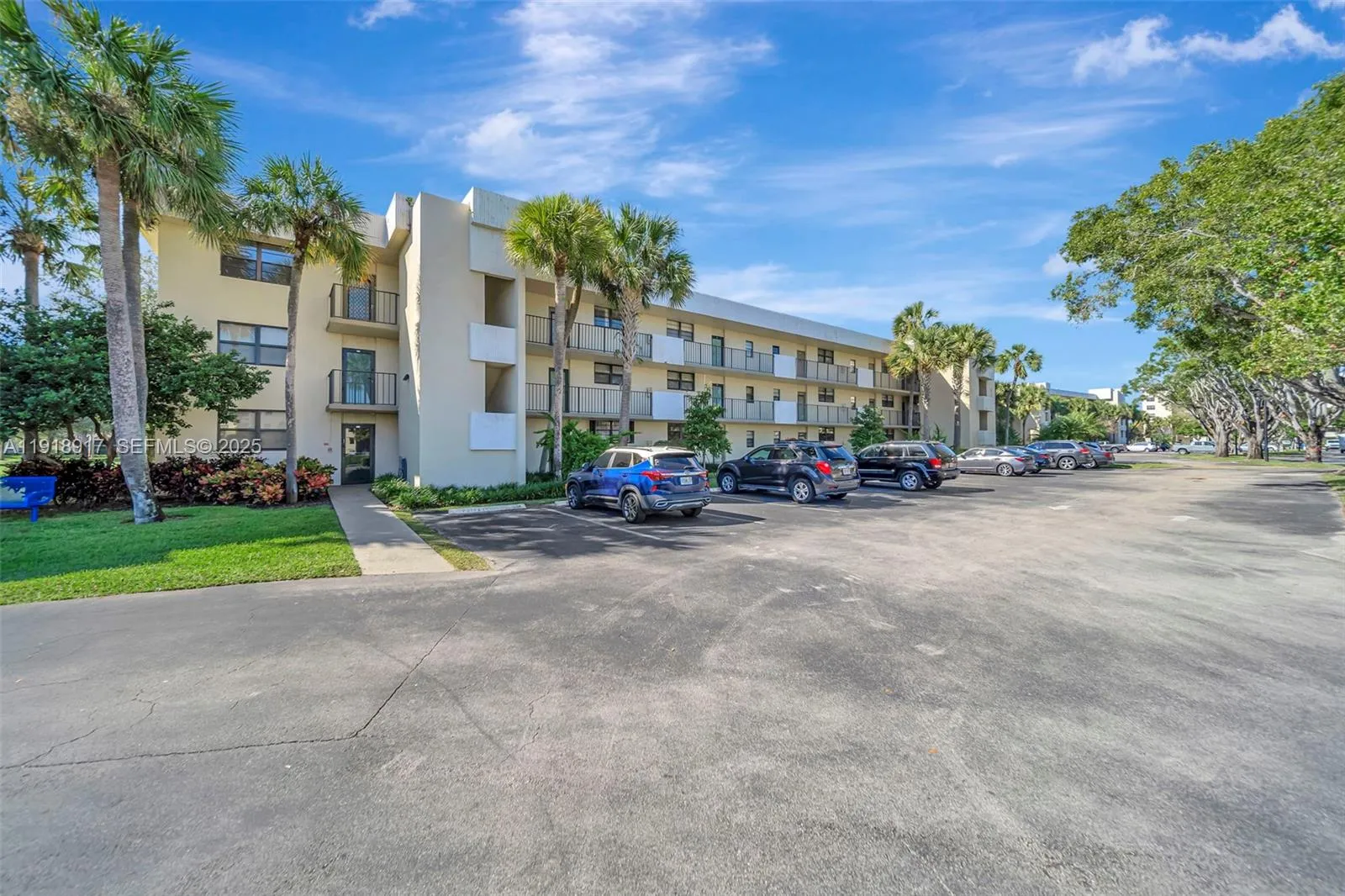 2450 Deer Creek Country Club Blvd 109-b, Deerfield, Deerfield Beach, Florida 33442, 2 Bedrooms Bedrooms, ,2 BathroomsBathrooms,Residential,For Sale,2450 Deer Creek Country Club Blvd 109-b, Deerfield,A11918917 2450 Deer Creek Country Club Blvd 109-b, Deerfield, Deerfield Beach, Florida 33442, 2 Bedrooms Bedrooms, ,2 BathroomsBathrooms,Residential,For Sale,2450 Deer Creek Country Club Blvd 109-b, Deerfield,A11918917