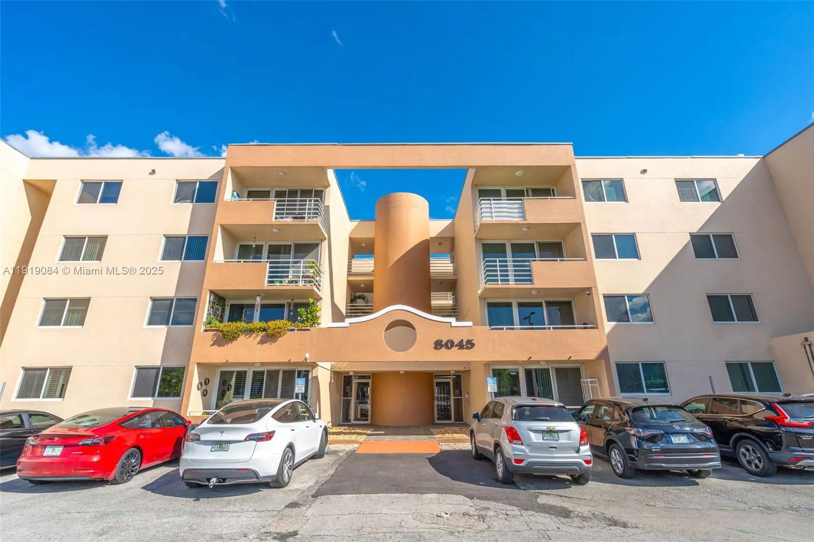 8045 Nw 7th St 2301, Miami, Florida 33126, Miami, Florida 33126, 2 Bedrooms Bedrooms, ,2 BathroomsBathrooms,Residential,For Sale,8045 Nw 7th St 2301, Miami, Florida 33126,A11919084