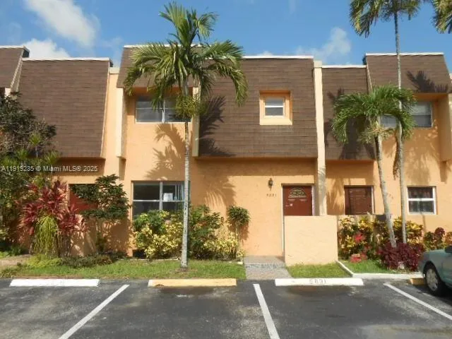 5831 Blueberry Ct 80, Lauderhill, Florida 33313, Lauderhill, Florida 33313, 3 Bedrooms Bedrooms, ,2 BathroomsBathrooms,Residential,For Sale,5831 Blueberry Ct 80, Lauderhill, Florida 33313,A11919235
