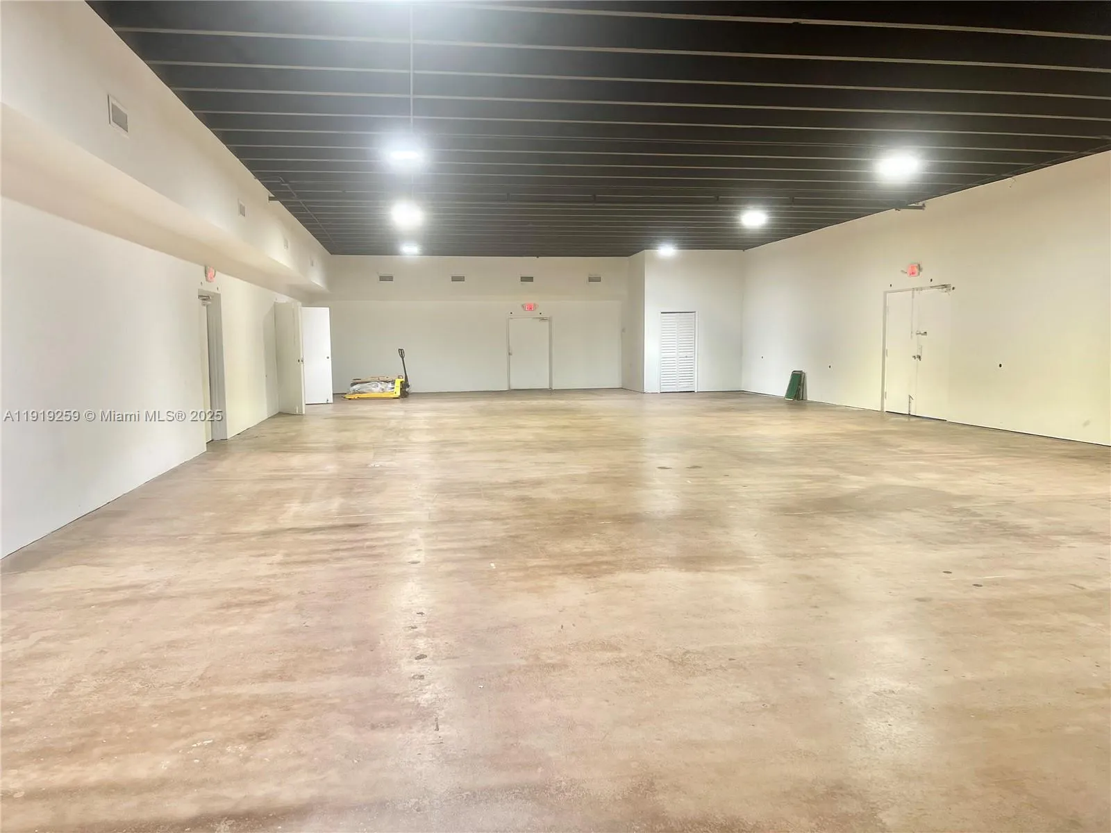 4301 Nw 72nd Ave, Miami, Florida 33166, Miami, Florida 33166, ,Commercial Sale,For Sale,4301 Nw 72nd Ave, Miami, Florida 33166,A11919259