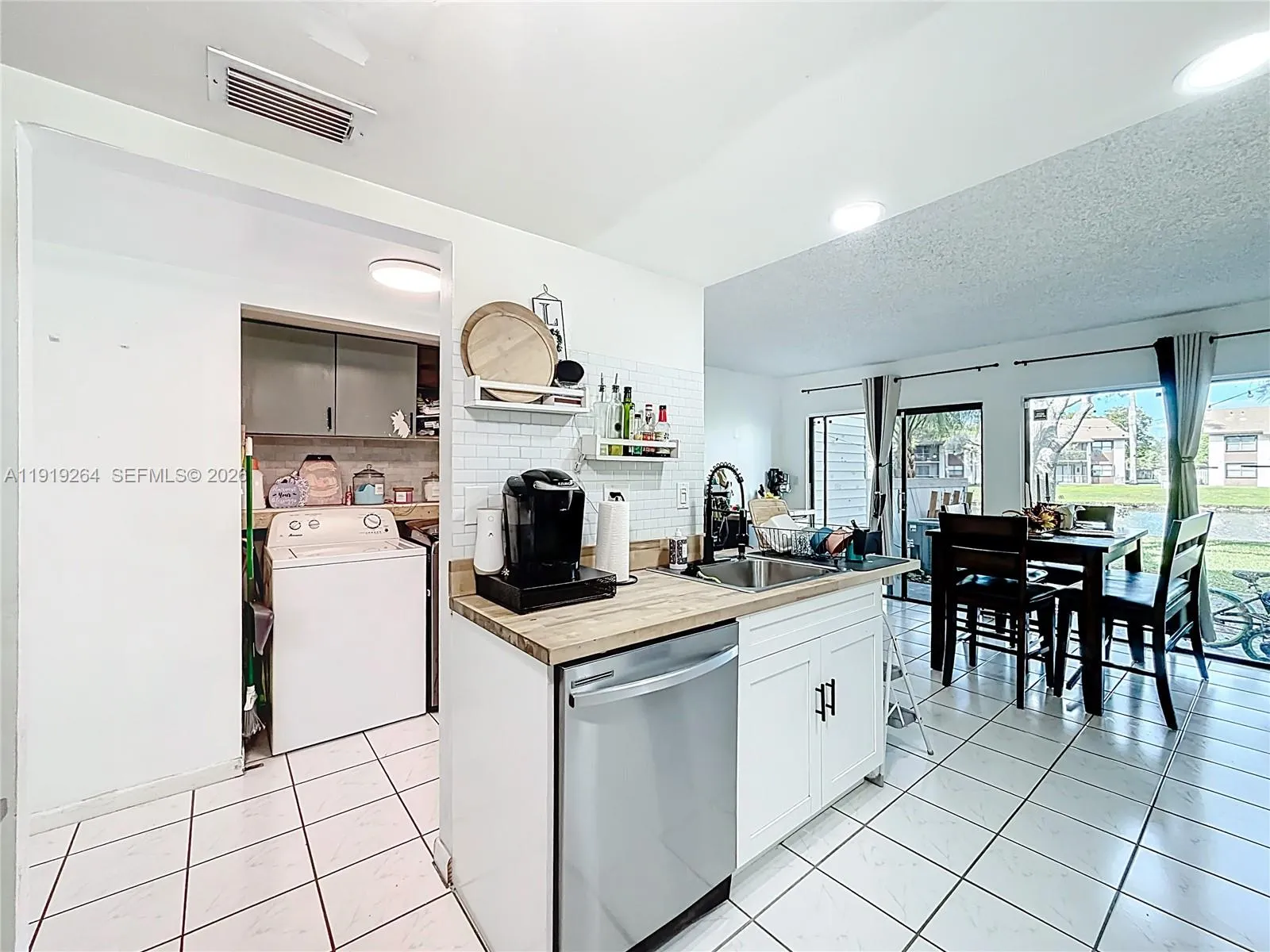 Sunrise, Florida 33351, Sunrise, Florida 33351, 2 Bedrooms Bedrooms, ,2 BathroomsBathrooms,Residential,For Sale, Sunrise, Florida 33351,A11919264
