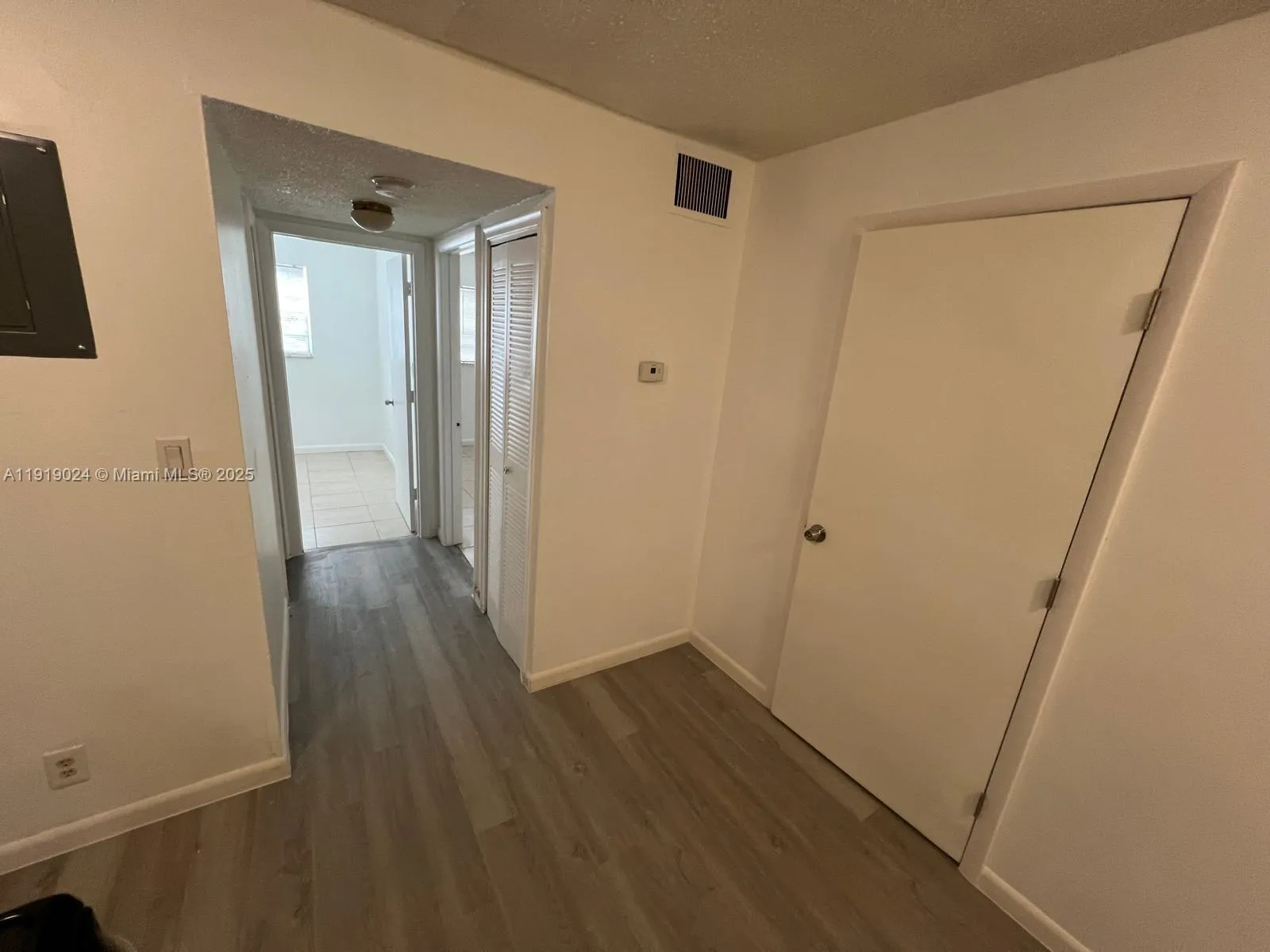 6840 Pembroke Rd 112, Pembroke Pines, Florida 3302, Pembroke Pines, Florida 33023, 3 Bedrooms Bedrooms, ,1 BathroomBathrooms,Residential Lease,For Rent,6840 Pembroke Rd 112, Pembroke Pines, Florida 3302,A11919024