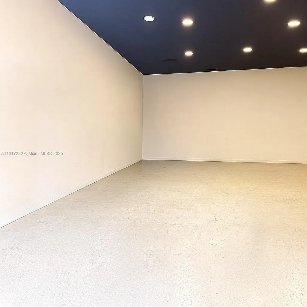 5798 Sw 8th St, West Miami, Florida 33144, West Miami, Florida 33144, ,Commercial Lease,For Rent,5798 Sw 8th St, West Miami, Florida 33144,A11917282