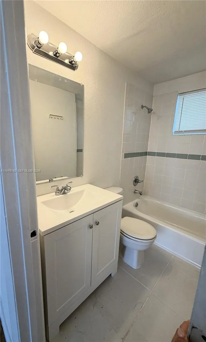 300 74th St 5, Miami Beach, Florida 33141, Miami Beach, Florida 33141, ,1 BathroomBathrooms,Residential,For Sale,300 74th St 5, Miami Beach, Florida 33141,A11919160