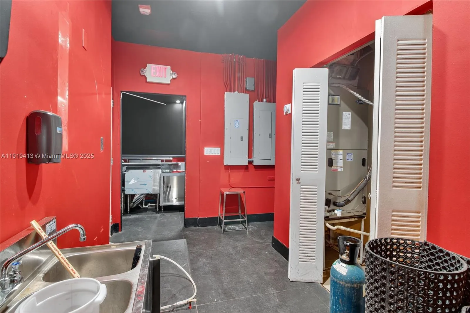 1218 Washington Ave, Miami Beach, Florida 33139, Miami Beach, Florida 33139, ,Commercial Lease,For Rent,1218 Washington Ave, Miami Beach, Florida 33139,A11919413