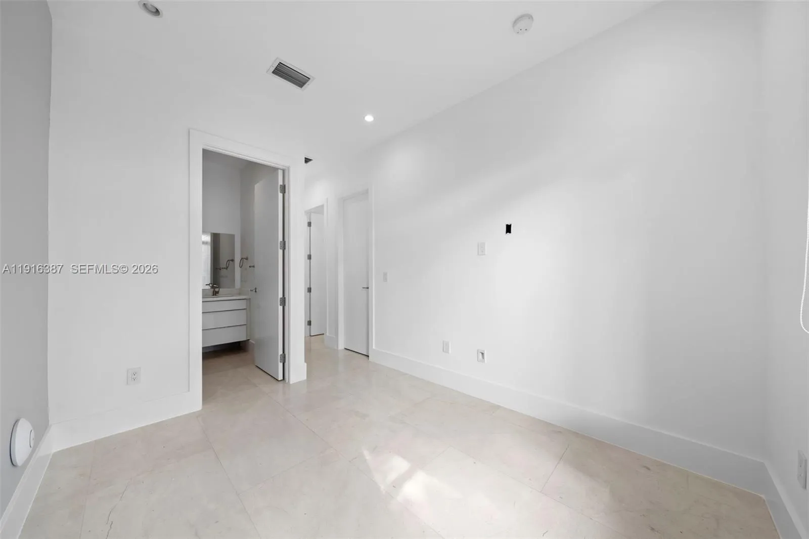1621 S Bayshore Dr, Miami, Florida 33133, Miami, Florida 33133, 5 Bedrooms Bedrooms, ,5 BathroomsBathrooms,Residential,For Sale,1621 S Bayshore Dr, Miami, Florida 33133,A11916387