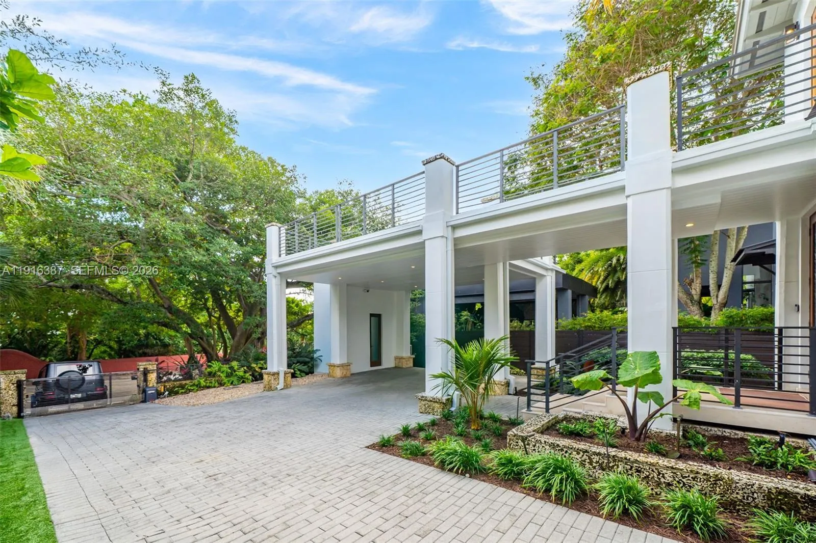 1621 S Bayshore Dr, Miami, Florida 33133, Miami, Florida 33133, 5 Bedrooms Bedrooms, ,5 BathroomsBathrooms,Residential,For Sale,1621 S Bayshore Dr, Miami, Florida 33133,A11916387