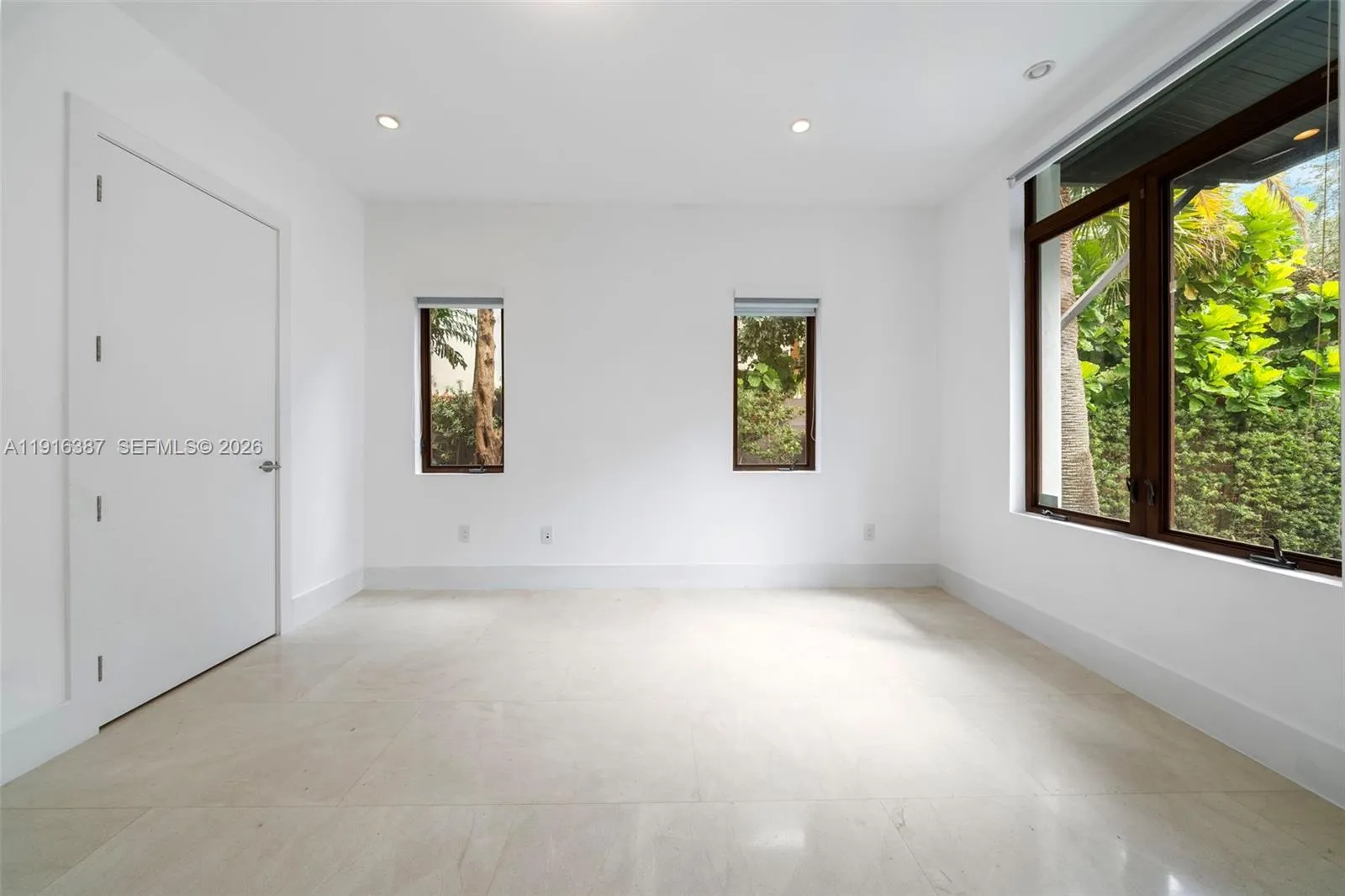 1621 S Bayshore Dr, Miami, Florida 33133, Miami, Florida 33133, 5 Bedrooms Bedrooms, ,5 BathroomsBathrooms,Residential,For Sale,1621 S Bayshore Dr, Miami, Florida 33133,A11916387