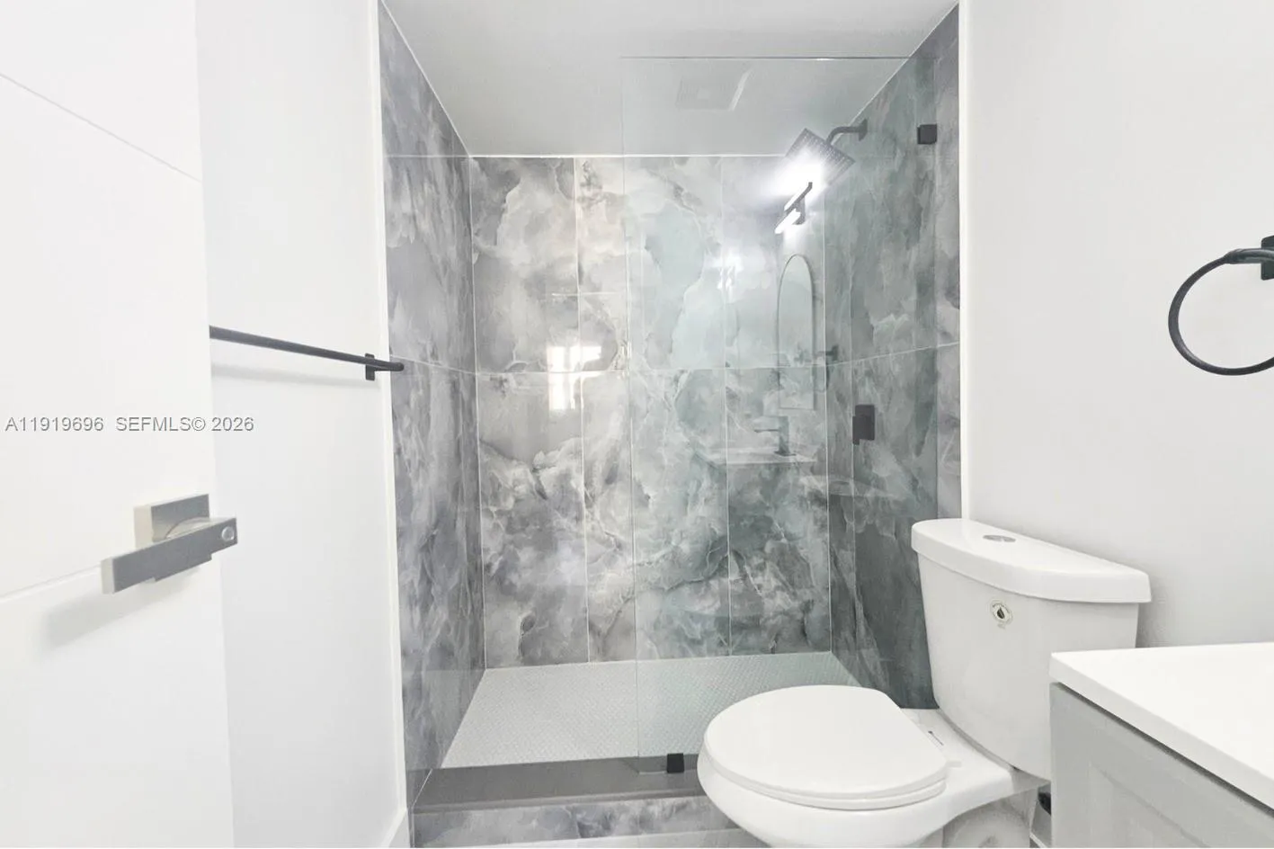 333 Nw 17th Ct 203b, Fort Lauderdale, Florida 3331, Fort Lauderdale, Florida 33311, 2 Bedrooms Bedrooms, ,2 BathroomsBathrooms,Residential,For Sale,333 Nw 17th Ct 203b, Fort Lauderdale, Florida 3331,A11919696