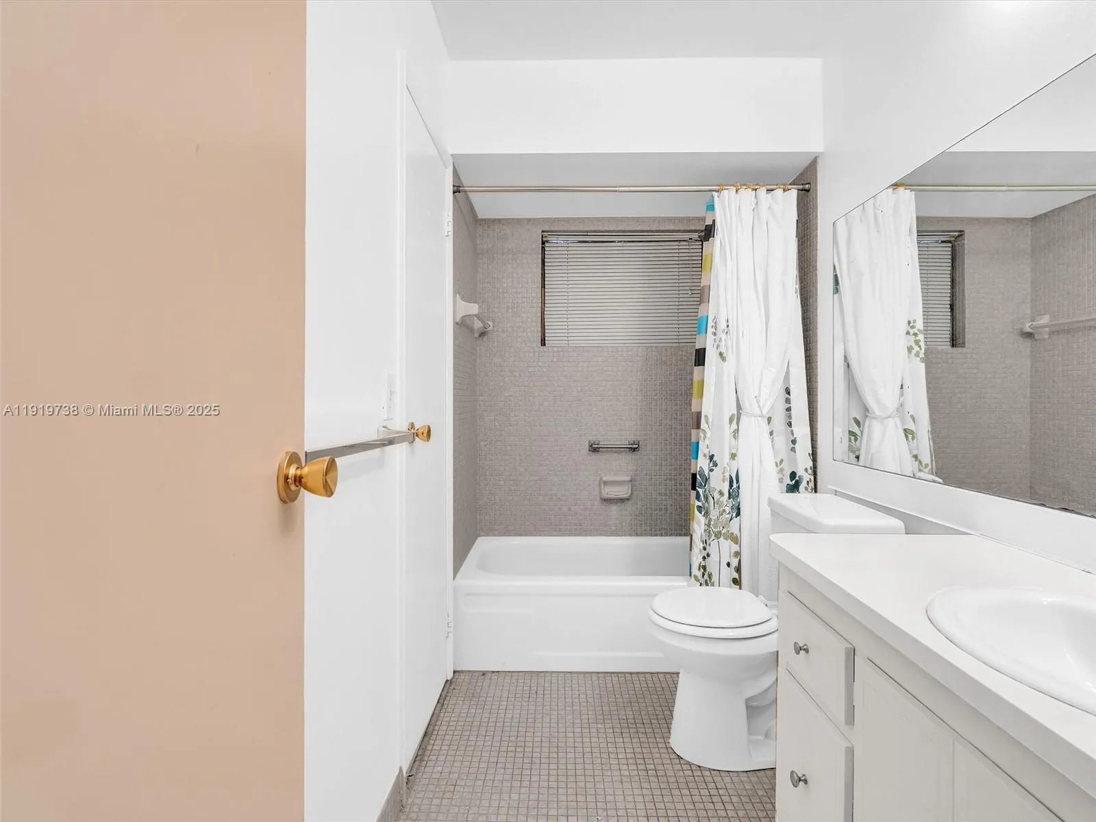 5102 Nw 36th St 607, Lauderdale Lakes, Florida 333, Lauderdale Lakes, Florida 33319, 1 Bedroom Bedrooms, ,1 BathroomBathrooms,Residential,For Sale,5102 Nw 36th St 607, Lauderdale Lakes, Florida 333,A11919738