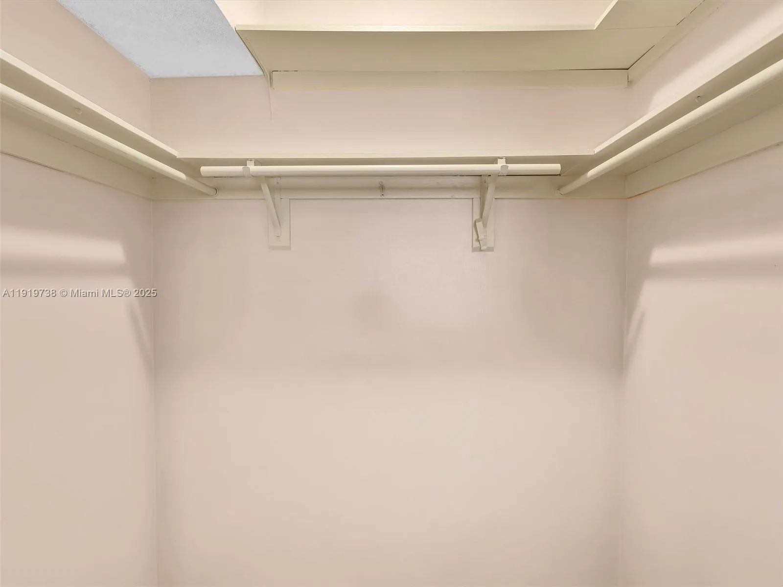 5102 Nw 36th St 607, Lauderdale Lakes, Florida 333, Lauderdale Lakes, Florida 33319, 1 Bedroom Bedrooms, ,1 BathroomBathrooms,Residential,For Sale,5102 Nw 36th St 607, Lauderdale Lakes, Florida 333,A11919738