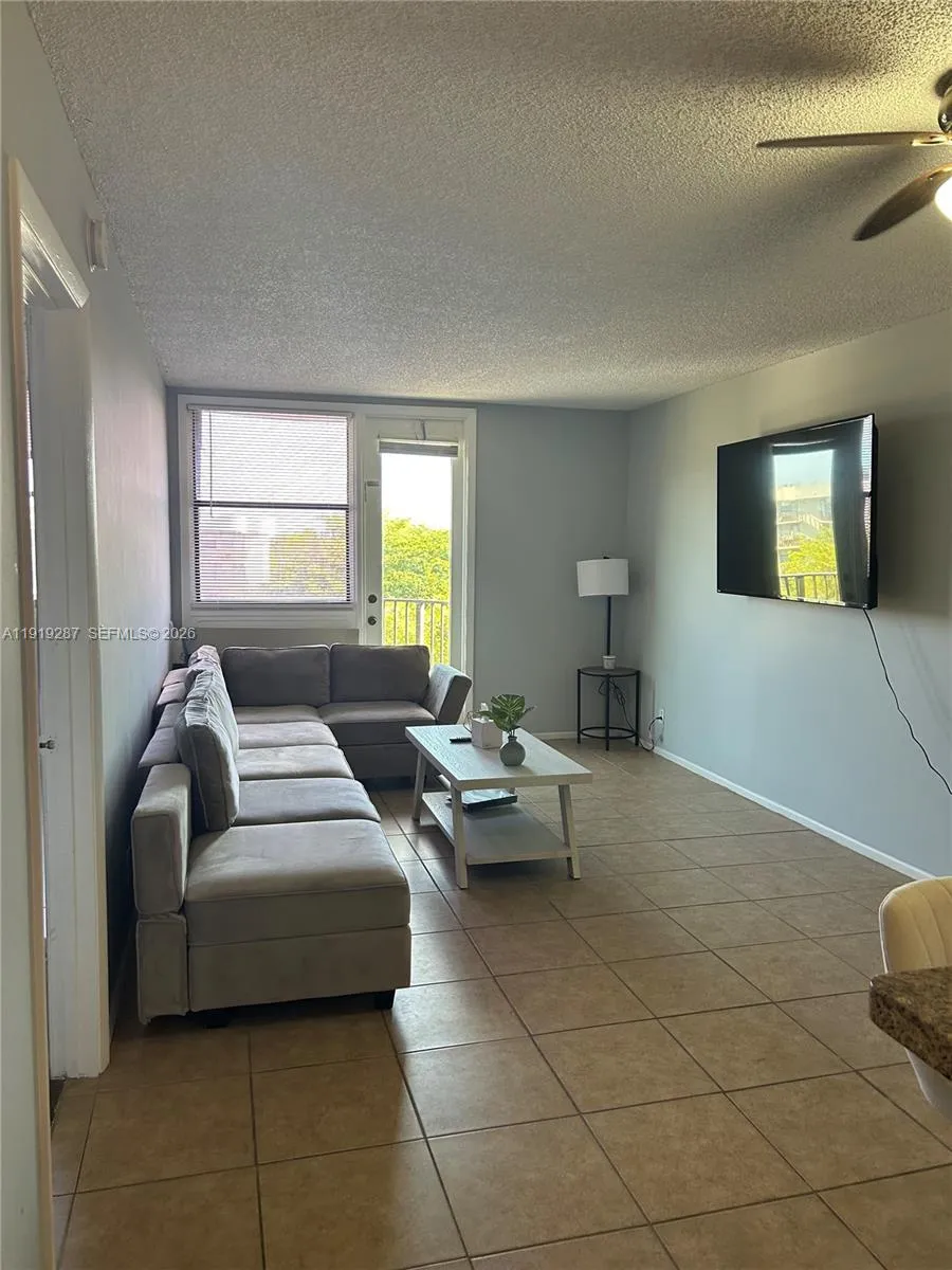 2701 Riverside Dr 503-b, Coral Springs, Florida 33, Coral Springs, Florida 33065, 1 Bedroom Bedrooms, ,1 BathroomBathrooms,Residential Lease,For Rent,2701 Riverside Dr 503-b, Coral Springs, Florida 33,A11919287
