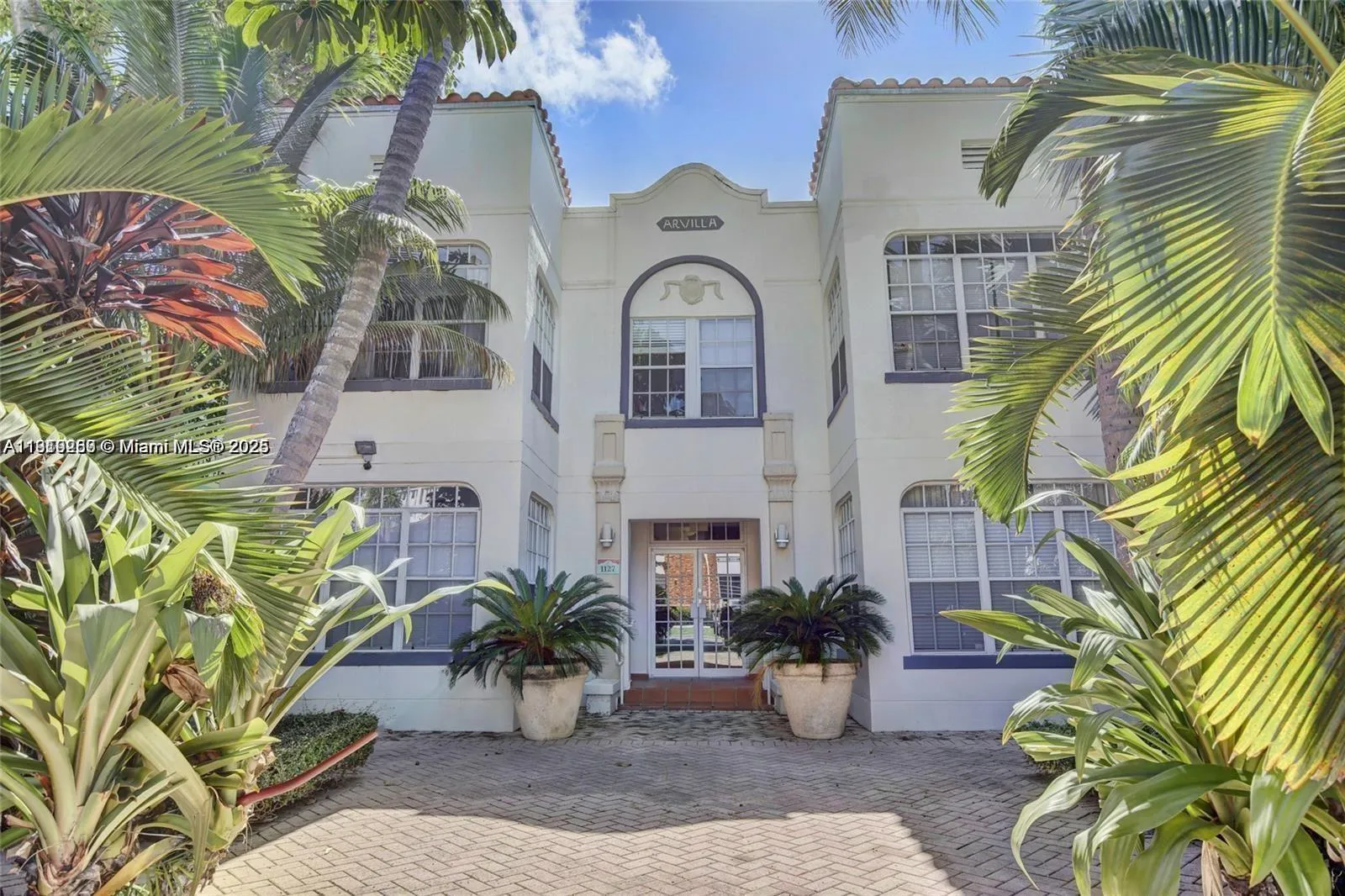 1127 Euclid Ave 206, Miami Beach, Florida 33139, Miami Beach, Florida 33139, 2 Bedrooms Bedrooms, ,1 BathroomBathrooms,Residential,For Sale,1127 Euclid Ave 206, Miami Beach, Florida 33139,A11919269