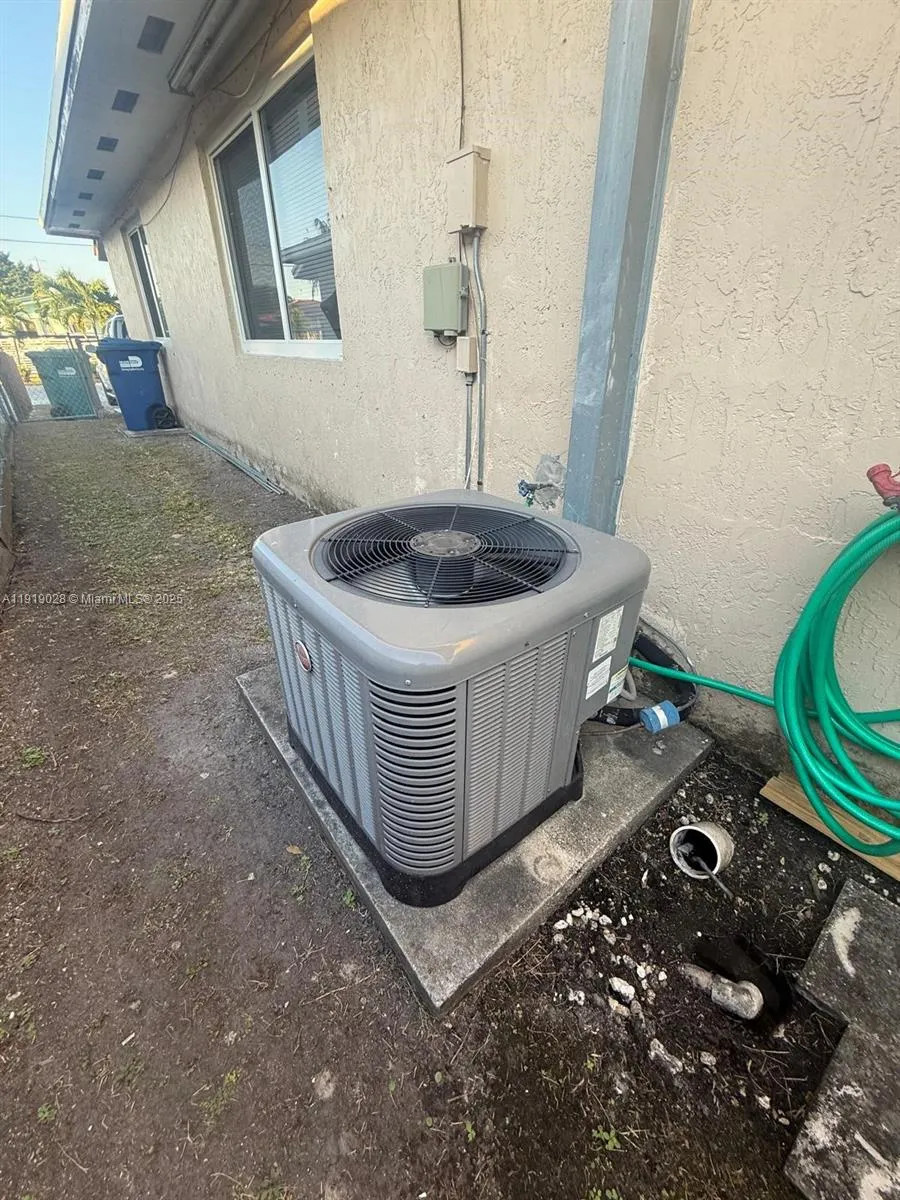 11136 Sw 5th St, Sweetwater, Florida 33174, Sweetwater, Florida 33174, ,Residential Income,For Sale,11136 Sw 5th St, Sweetwater, Florida 33174,A11919028