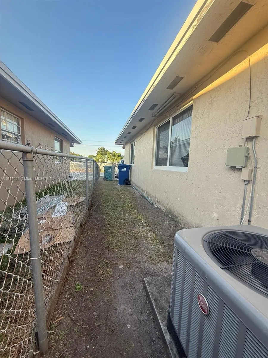 11136 Sw 5th St, Sweetwater, Florida 33174, Sweetwater, Florida 33174, ,Residential Income,For Sale,11136 Sw 5th St, Sweetwater, Florida 33174,A11919028