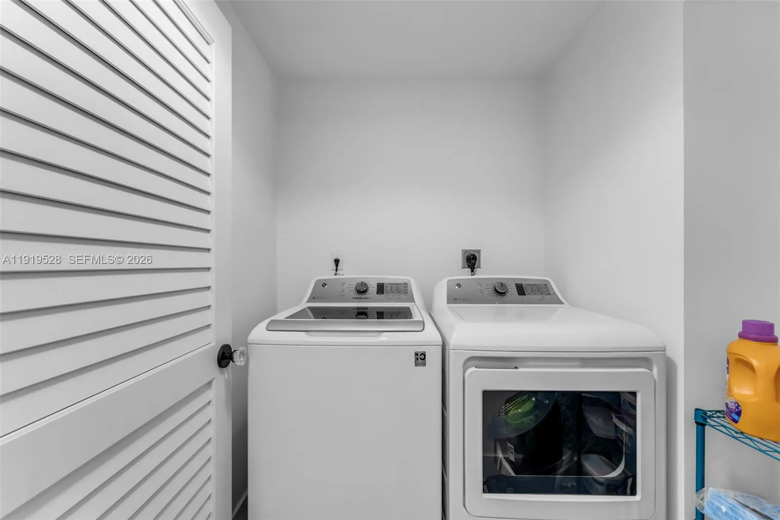 10730 Nw 66th St 505, Doral, Florida 33178, Doral, Florida 33178, 3 Bedrooms Bedrooms, ,2 BathroomsBathrooms,Residential,For Sale,10730 Nw 66th St 505, Doral, Florida 33178,A11919528