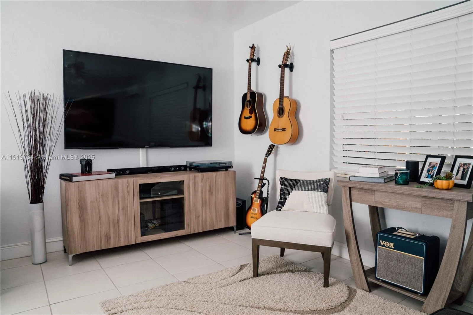 7901 Sw 64th Ave 6, South Miami, Florida 33143, South Miami, Florida 33143, 1 Bedroom Bedrooms, ,1 BathroomBathrooms,Residential Lease,For Rent,7901 Sw 64th Ave 6, South Miami, Florida 33143,A11919734