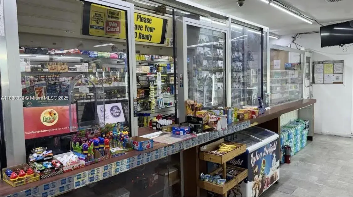 2243 Simms St, Hollywood, Florida 33020, Hollywood, Florida 33020, ,Commercial Sale,For Sale,2243 Simms St, Hollywood, Florida 33020,A11920924