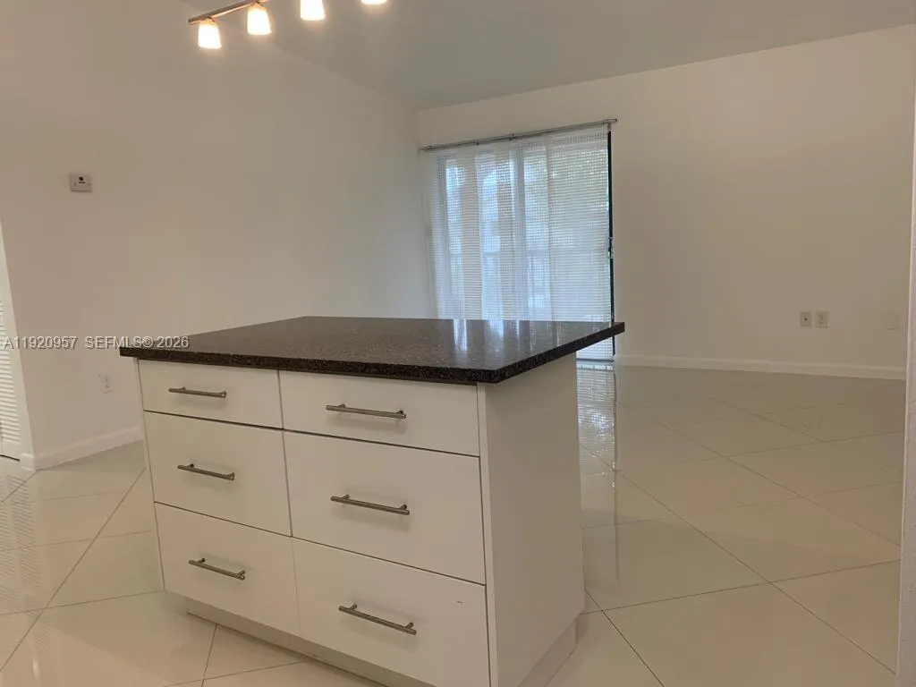 907 Ne 199th St 204, Miami, Florida 33179, Miami, Florida 33179, 2 Bedrooms Bedrooms, ,2 BathroomsBathrooms,Residential Lease,For Rent,907 Ne 199th St 204, Miami, Florida 33179,A11920957