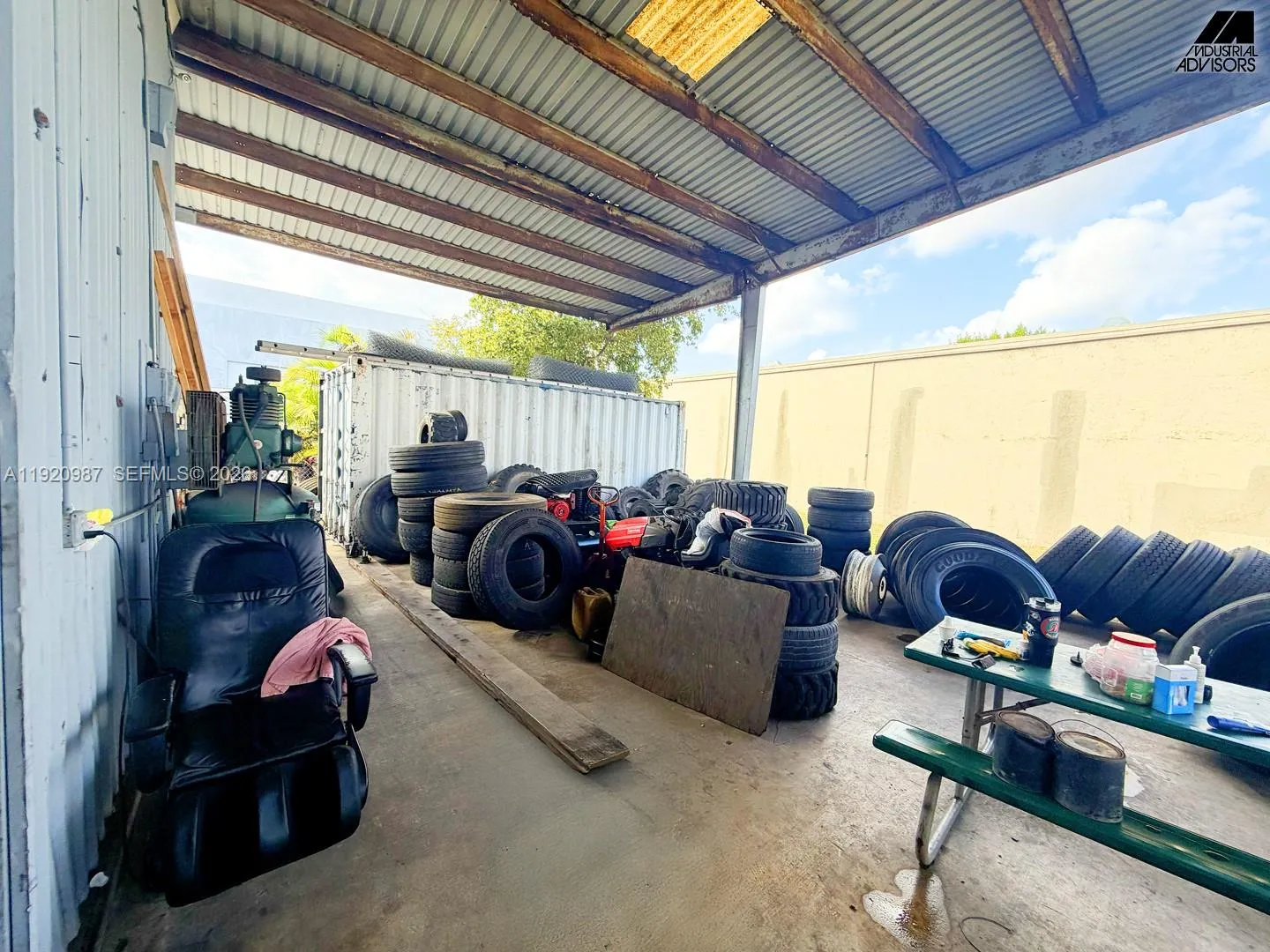 8115 Nw 98th St, Hialeah Gardens, Florida 33016, Hialeah Gardens, Florida 33016, ,Commercial Lease,For Rent,8115 Nw 98th St, Hialeah Gardens, Florida 33016,A11920987