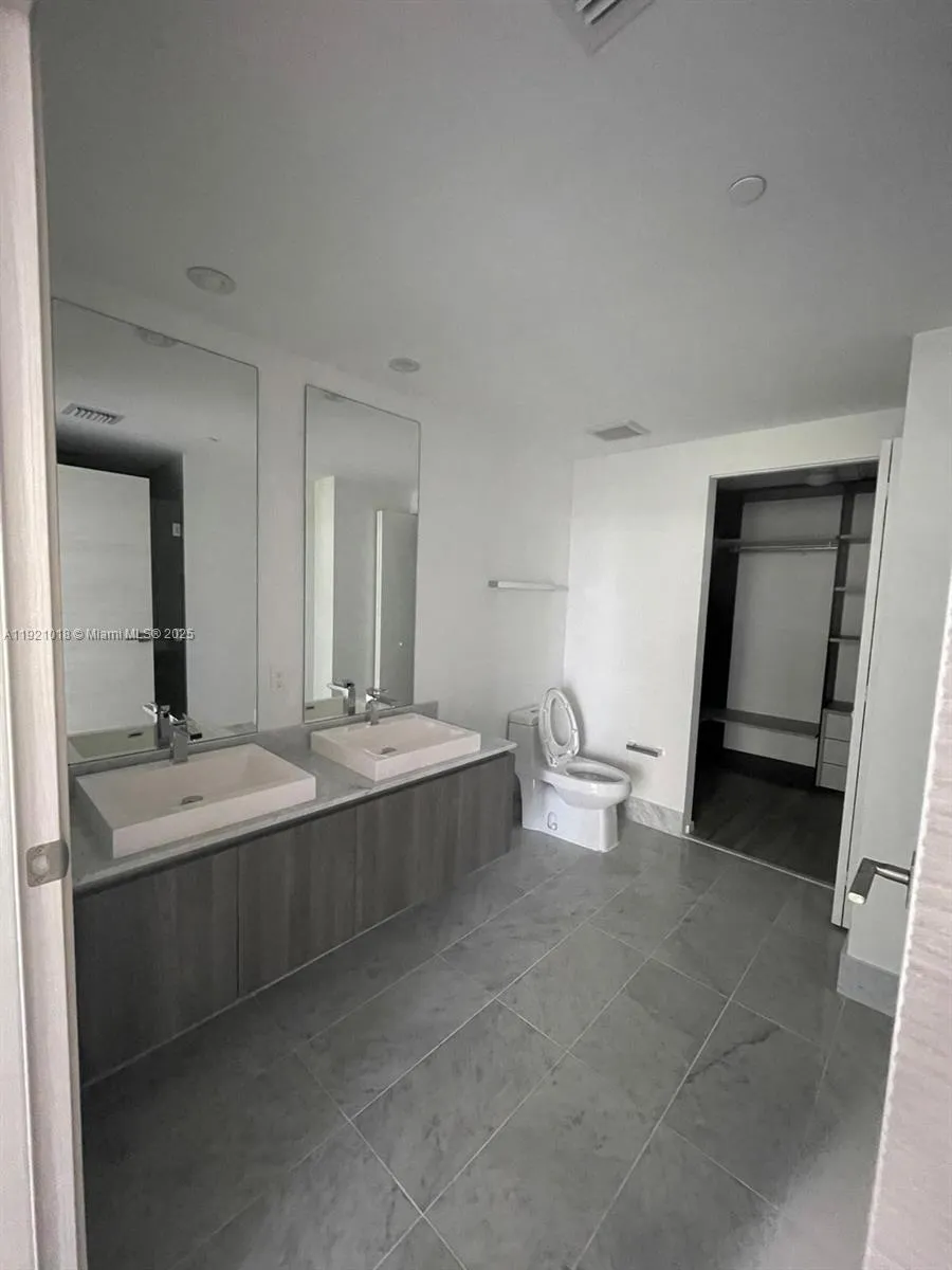 805 S Miami Ave 4007, Miami, Florida 33130, Miami, Florida 33130, 1 Bedroom Bedrooms, ,2 BathroomsBathrooms,Residential Lease,For Rent,805 S Miami Ave 4007, Miami, Florida 33130,A11921018