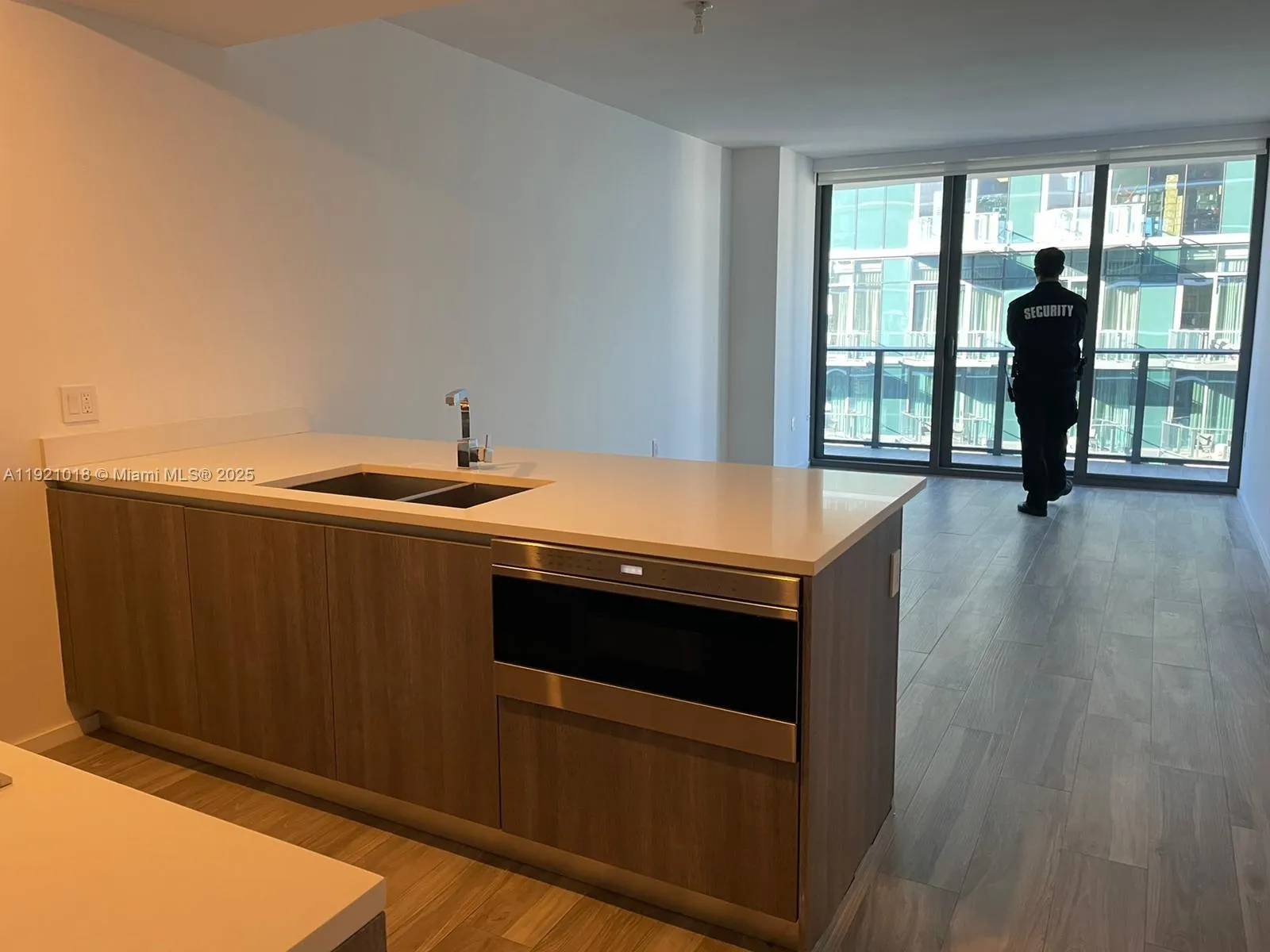 805 S Miami Ave 4007, Miami, Florida 33130, Miami, Florida 33130, 1 Bedroom Bedrooms, ,2 BathroomsBathrooms,Residential Lease,For Rent,805 S Miami Ave 4007, Miami, Florida 33130,A11921018