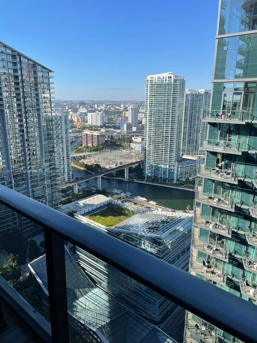805 S Miami Ave 4007, Miami, Florida 33130, Miami, Florida 33130, 1 Bedroom Bedrooms, ,2 BathroomsBathrooms,Residential Lease,For Rent,805 S Miami Ave 4007, Miami, Florida 33130,A11921018