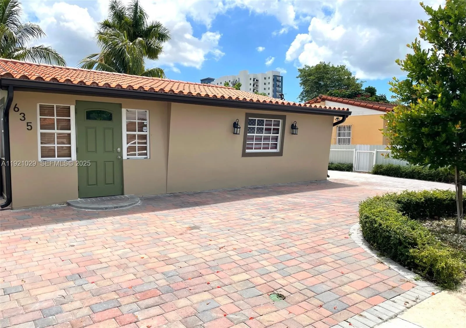 635 Sw 64th Ct, Miami, Florida 33144, Miami, Florida 33144, 2 Bedrooms Bedrooms, ,2 BathroomsBathrooms,Residential,For Sale,635 Sw 64th Ct, Miami, Florida 33144,A11921029