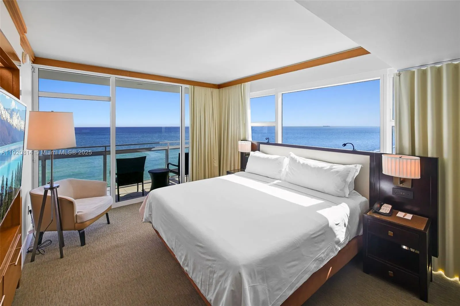 6801 Collins Ave 822(door#) 805 (legal#), Miami Be, Miami Beach, Florida 33141, 2 Bedrooms Bedrooms, ,2 BathroomsBathrooms,Residential,For Sale,6801 Collins Ave 822(door#) 805 (legal#), Miami Be,A11920814