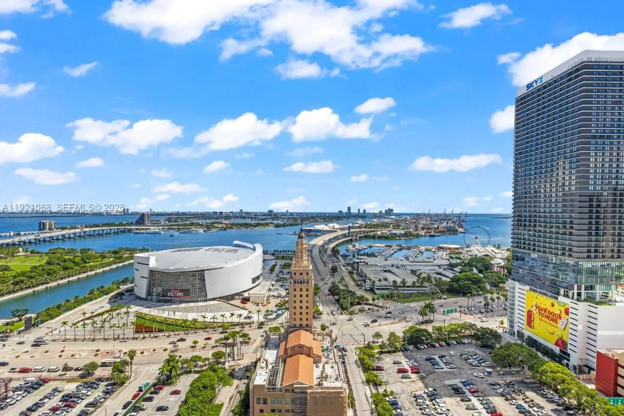 Miami, Florida 33132, 3 Bedrooms Bedrooms, ,2 BathroomsBathrooms,Residential,For Sale,A11921068