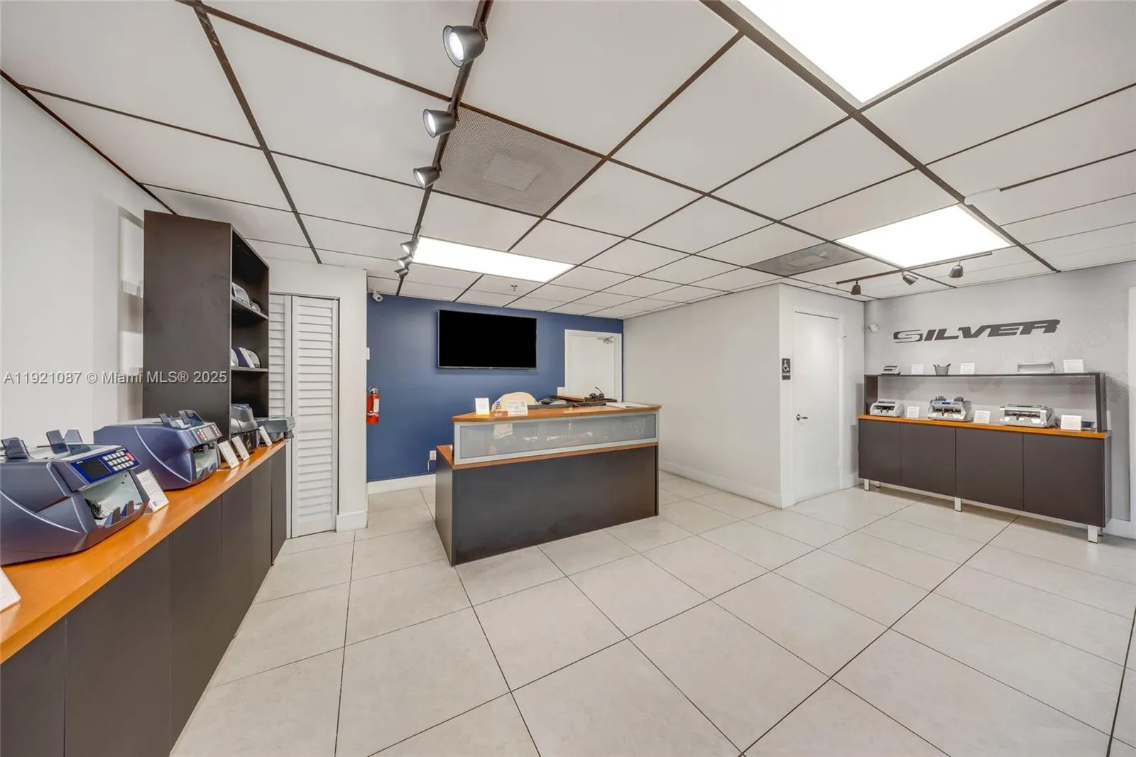 7104 Nw 50th St 5-1, Miami, Florida 33166, Miami, Florida 33166, ,Commercial Sale,For Sale,7104 Nw 50th St 5-1, Miami, Florida 33166,A11921087