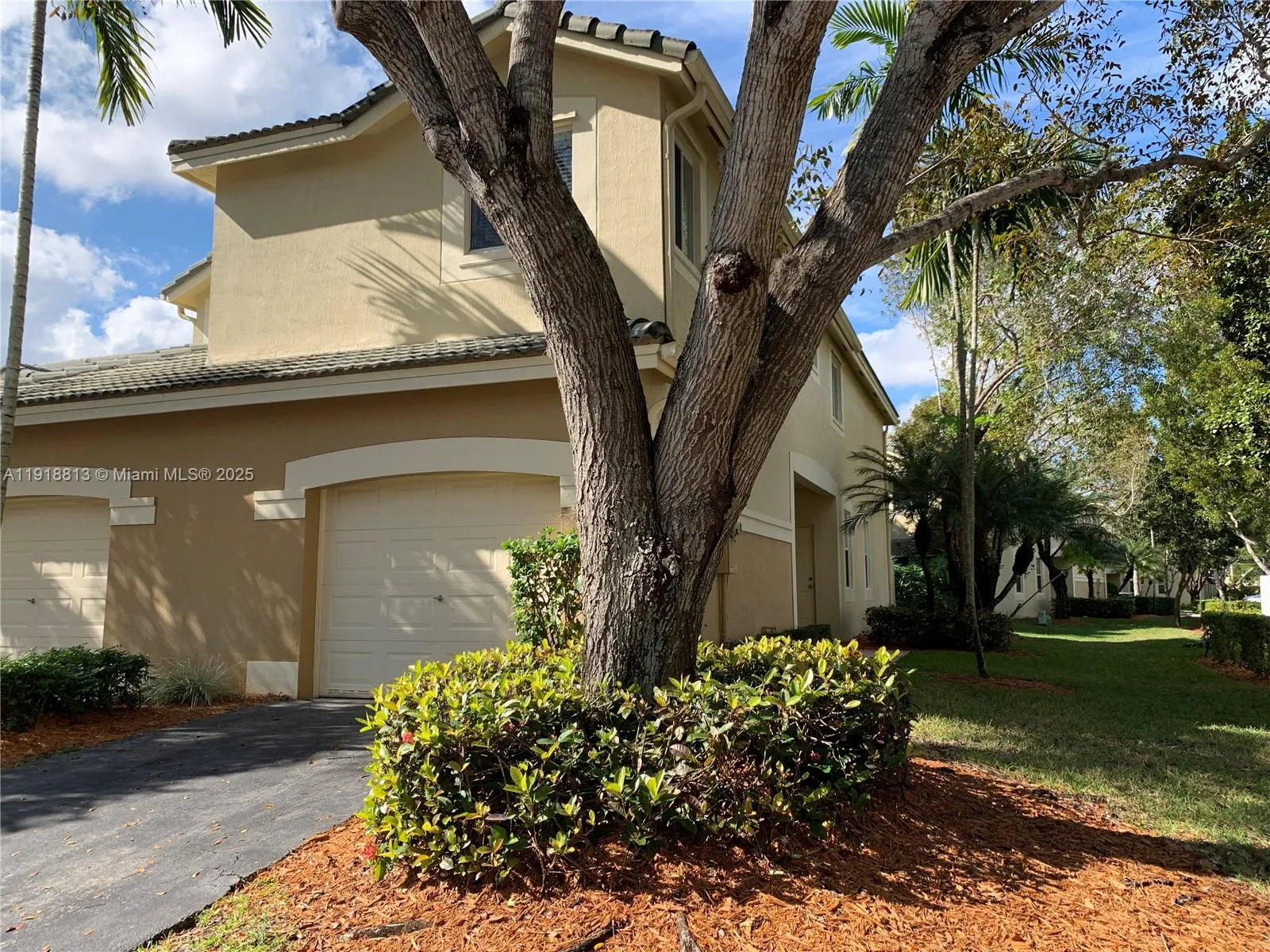 2165 Pasa Verde Ln, Weston, Florida 33327, Weston, Florida 33327, 4 Bedrooms Bedrooms, ,2 BathroomsBathrooms,Residential Lease,For Rent,2165 Pasa Verde Ln, Weston, Florida 33327,A11918813