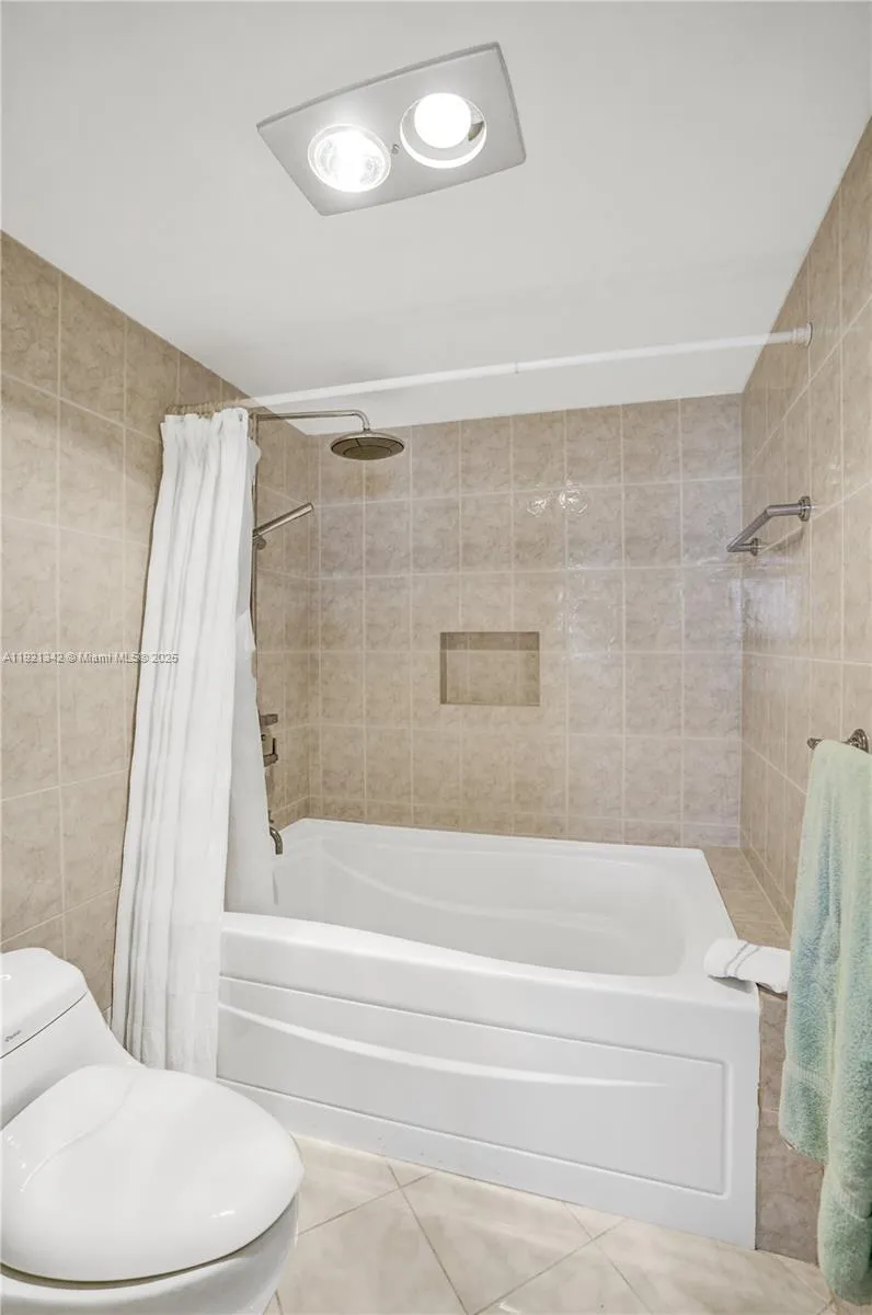 510 N Ocean Blvd 308, Pompano Beach, Florida 33062, Pompano Beach, Florida 33062, 2 Bedrooms Bedrooms, ,2 BathroomsBathrooms,Residential,For Sale,510 N Ocean Blvd 308, Pompano Beach, Florida 33062,A11921342