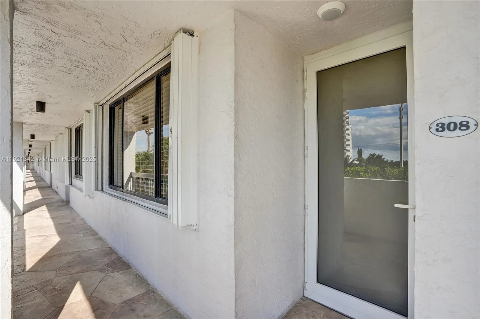 510 N Ocean Blvd 308, Pompano Beach, Florida 33062, Pompano Beach, Florida 33062, 2 Bedrooms Bedrooms, ,2 BathroomsBathrooms,Residential,For Sale,510 N Ocean Blvd 308, Pompano Beach, Florida 33062,A11921342