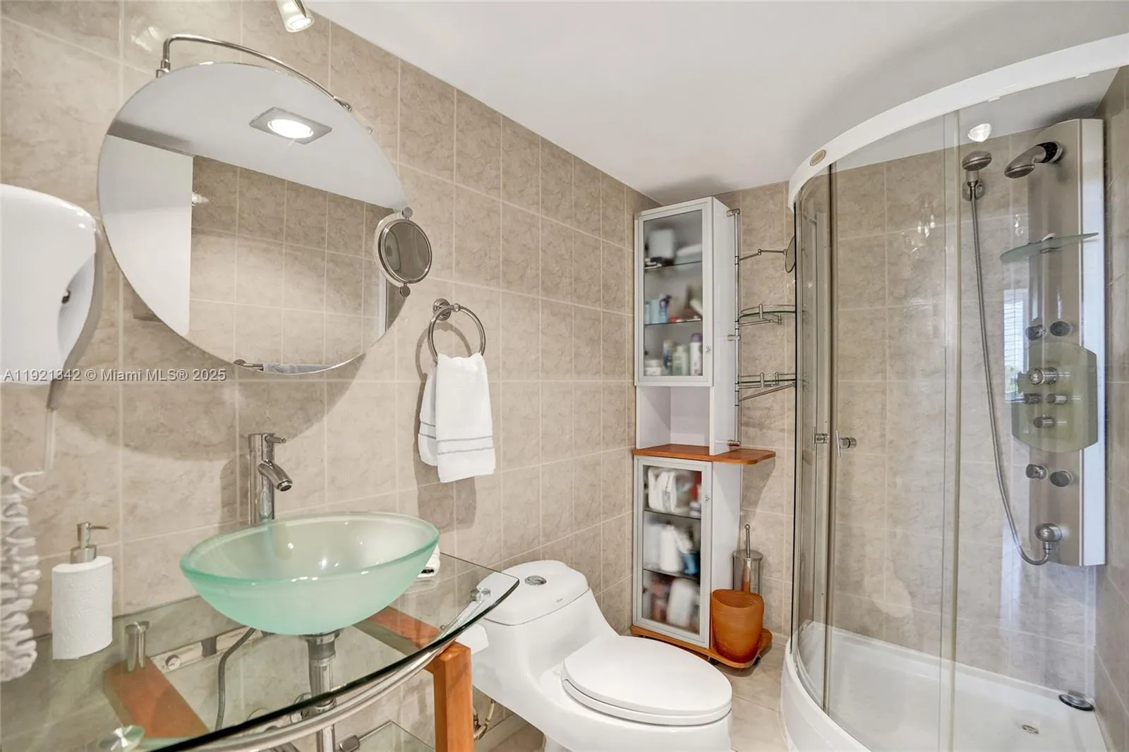 510 N Ocean Blvd 308, Pompano Beach, Florida 33062, Pompano Beach, Florida 33062, 2 Bedrooms Bedrooms, ,2 BathroomsBathrooms,Residential,For Sale,510 N Ocean Blvd 308, Pompano Beach, Florida 33062,A11921342