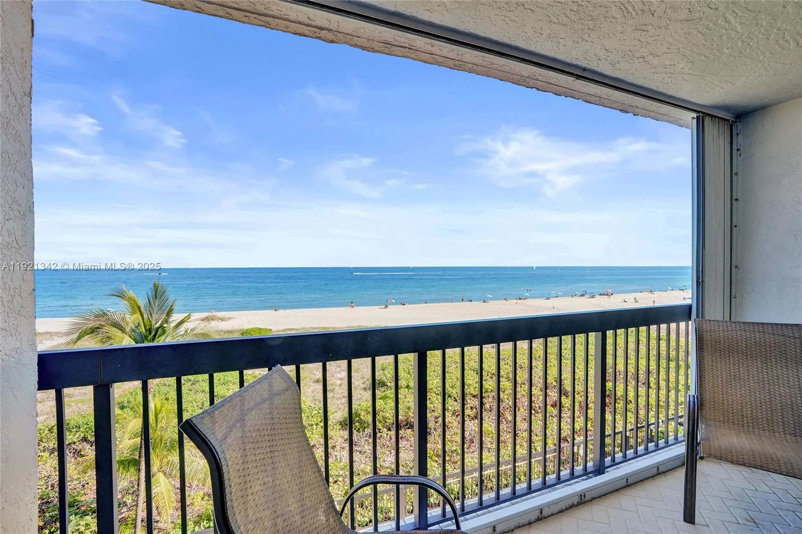 510 N Ocean Blvd 308, Pompano Beach, Florida 33062, Pompano Beach, Florida 33062, 2 Bedrooms Bedrooms, ,2 BathroomsBathrooms,Residential,For Sale,510 N Ocean Blvd 308, Pompano Beach, Florida 33062,A11921342