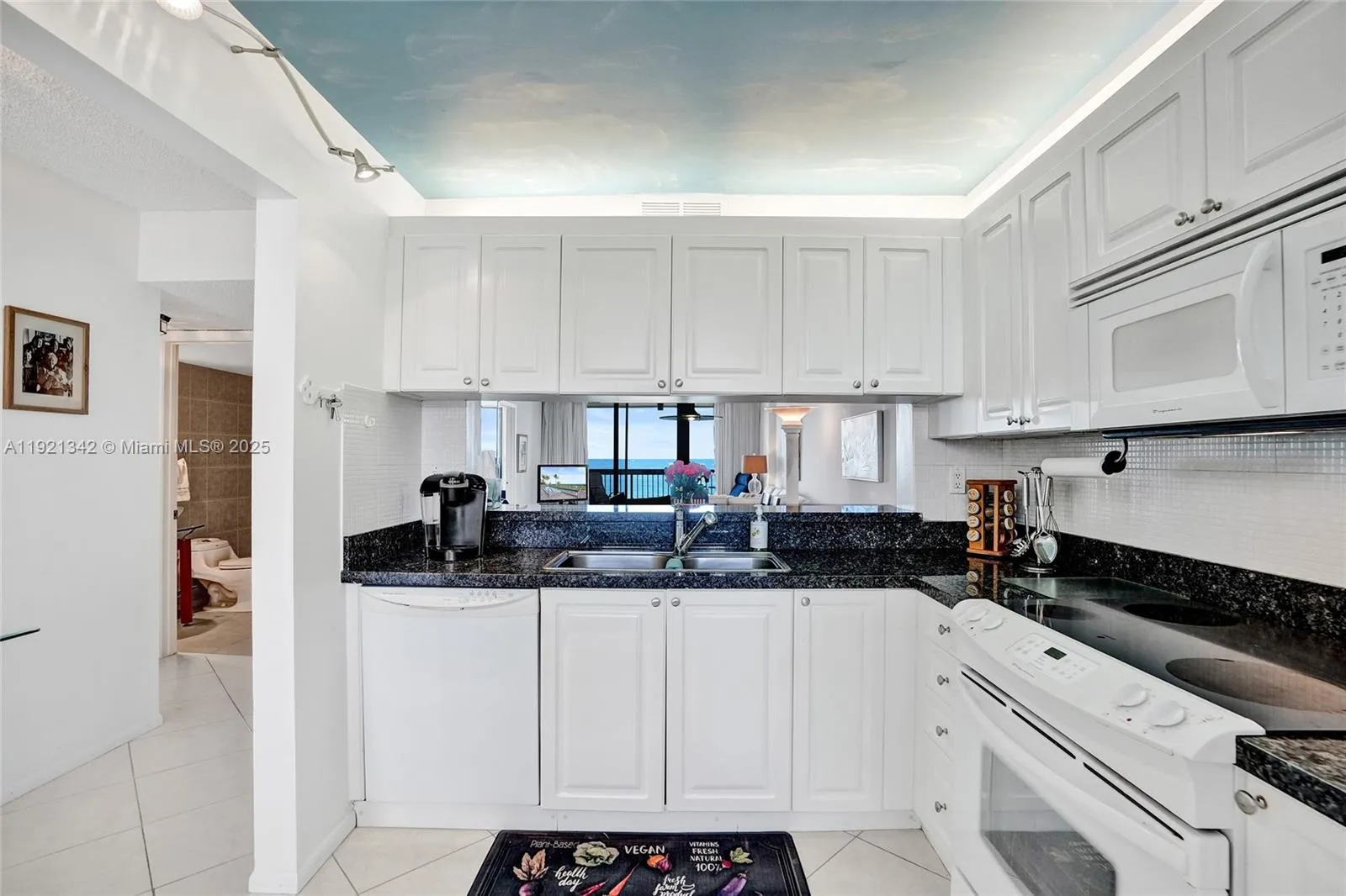 510 N Ocean Blvd 308, Pompano Beach, Florida 33062, Pompano Beach, Florida 33062, 2 Bedrooms Bedrooms, ,2 BathroomsBathrooms,Residential,For Sale,510 N Ocean Blvd 308, Pompano Beach, Florida 33062,A11921342